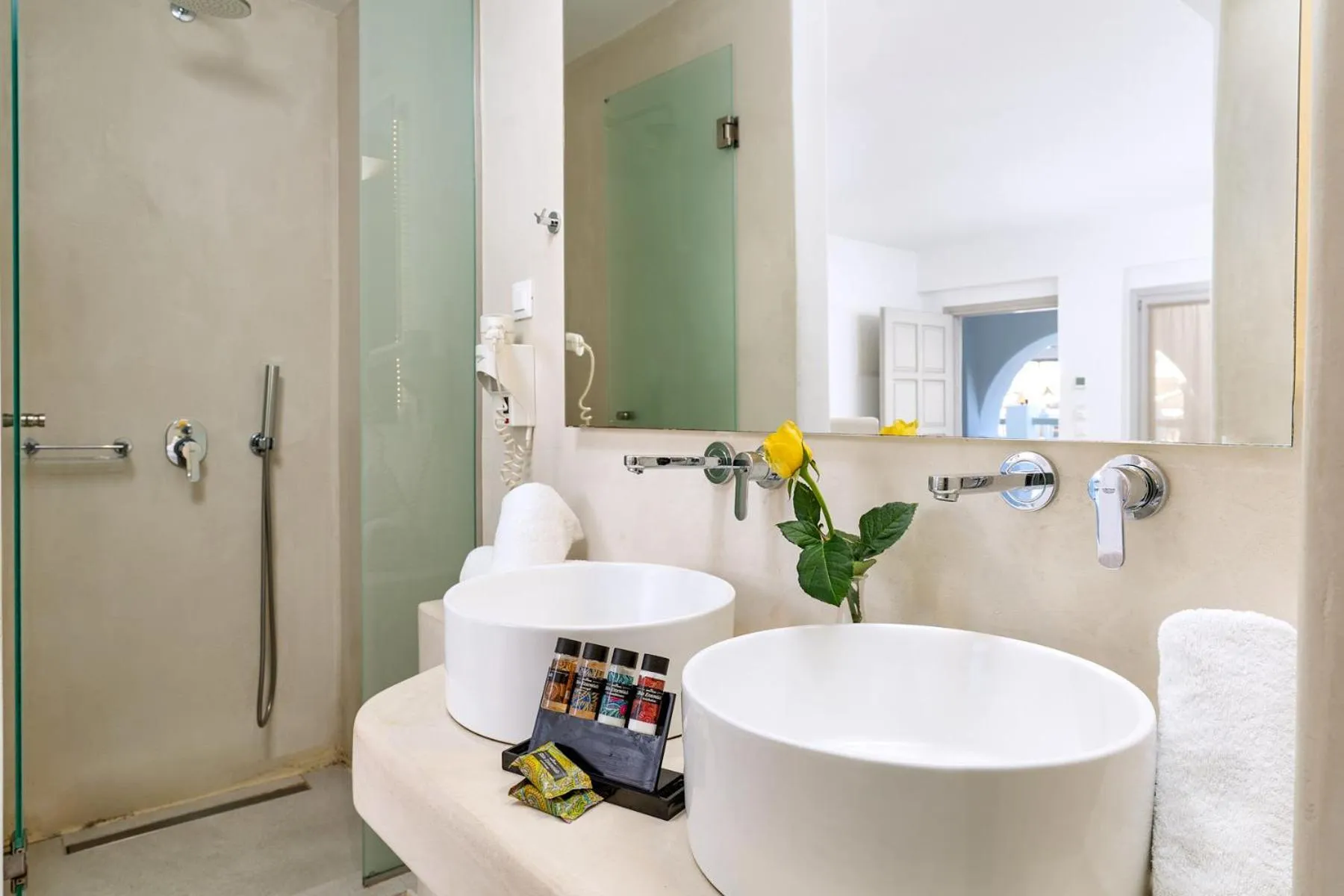 Shower in Paolas Τown Boutique Hotel