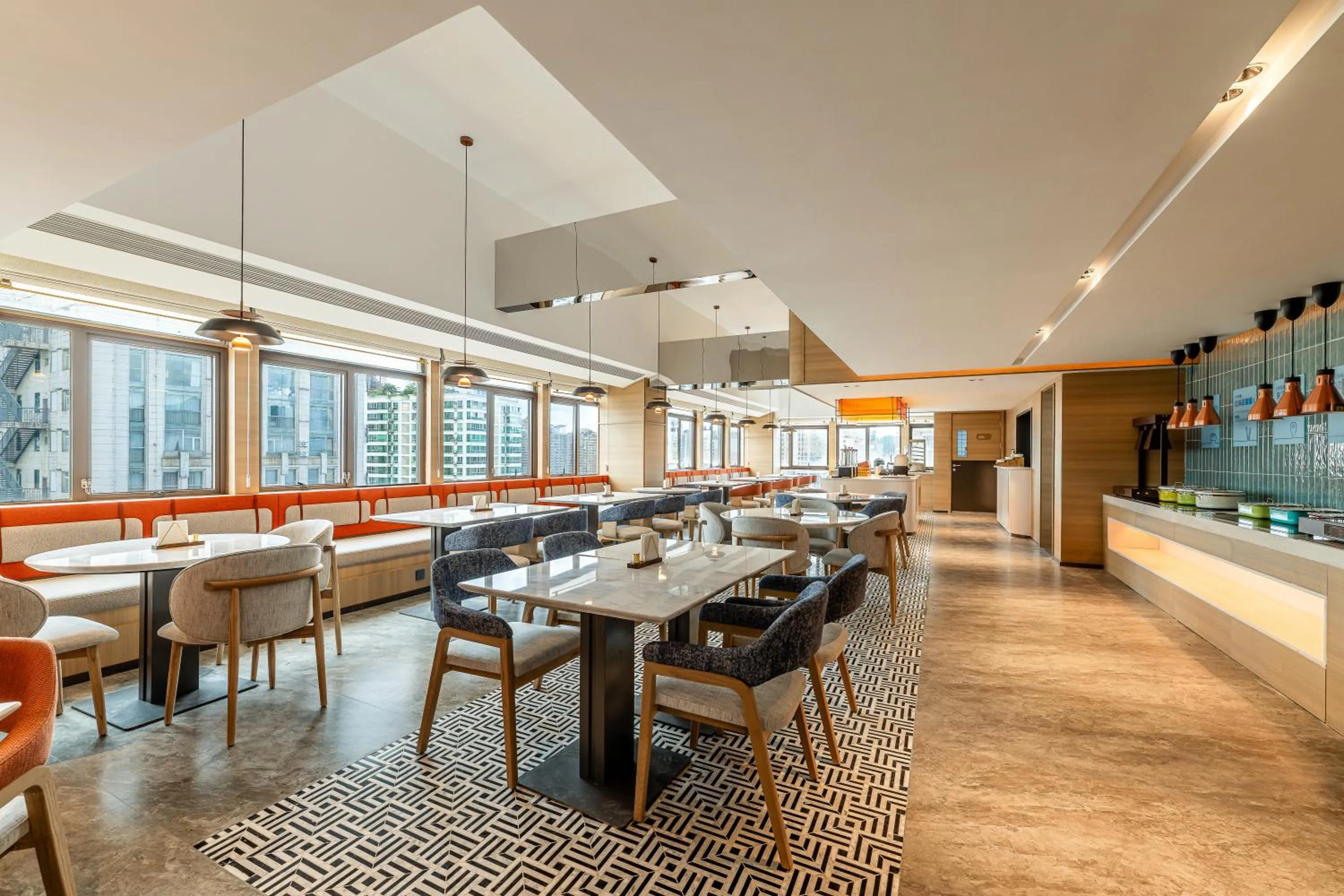 Restaurant/places to eat in Holiday Inn Express Guiyang Downtown by IHG