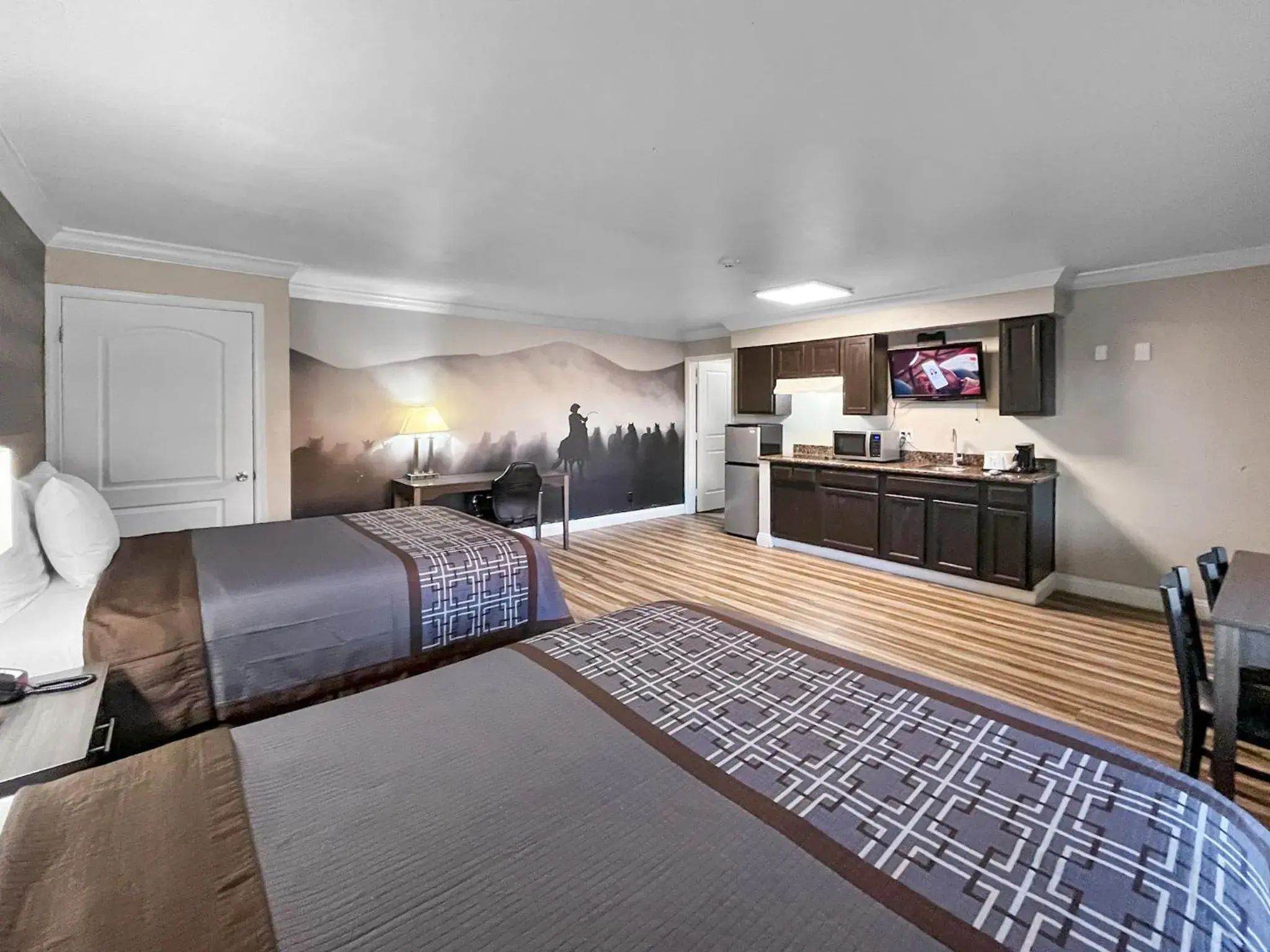 Superior Queen Room with Two Queen Beds in Rodeo Lodge Superior Queen Room with Two Queen Beds in Rodeo Lodge