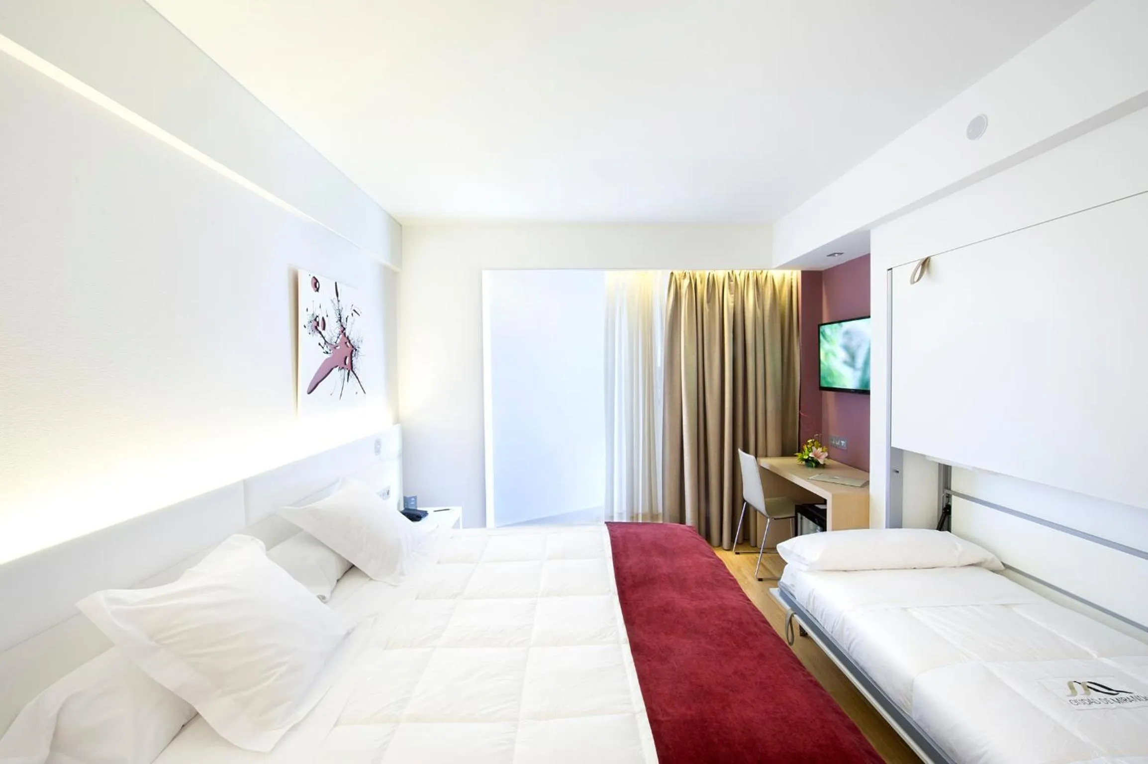 Bed in Sercotel Ciudad de Miranda