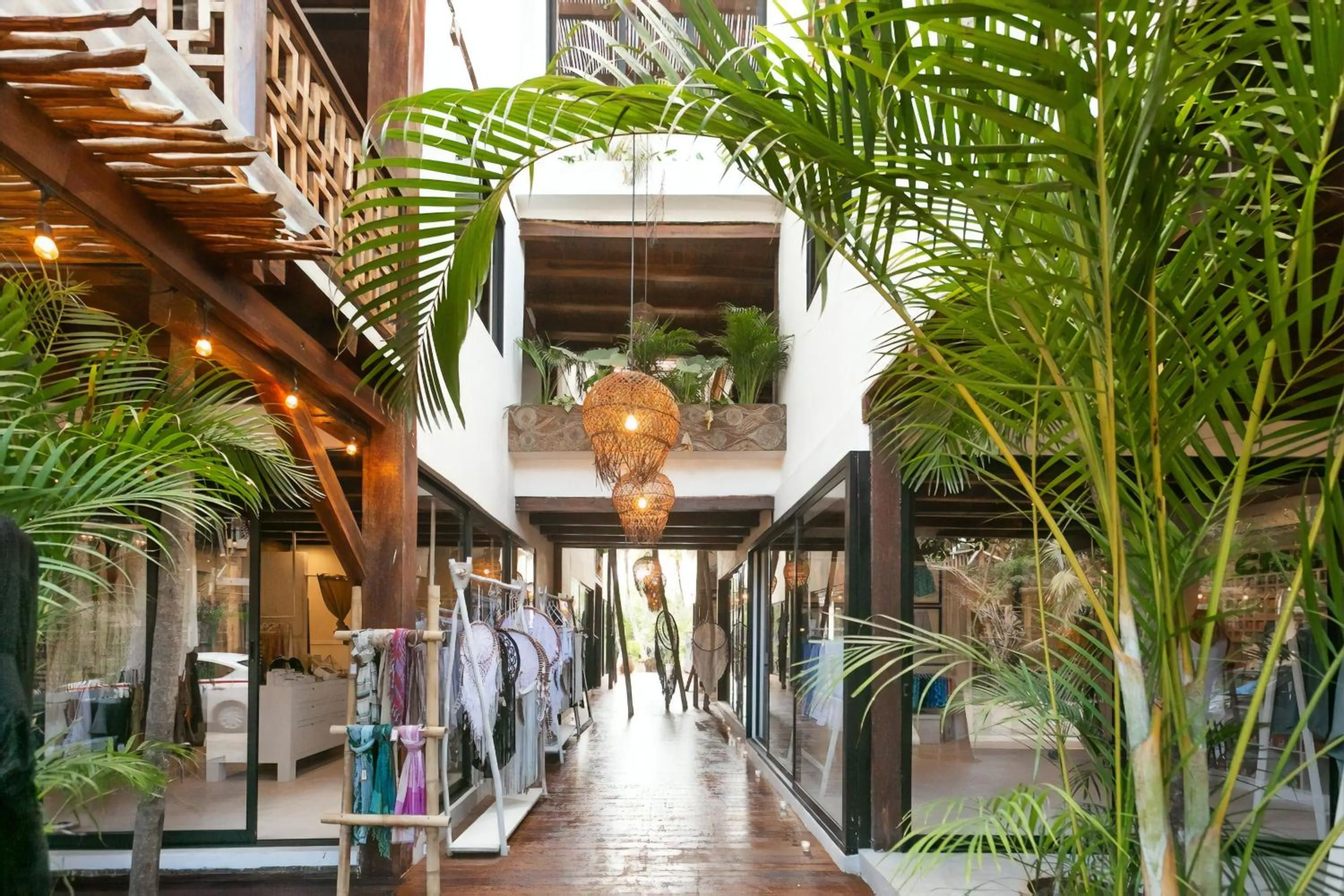 Facade/entrance in Mohave Jungle Rooms