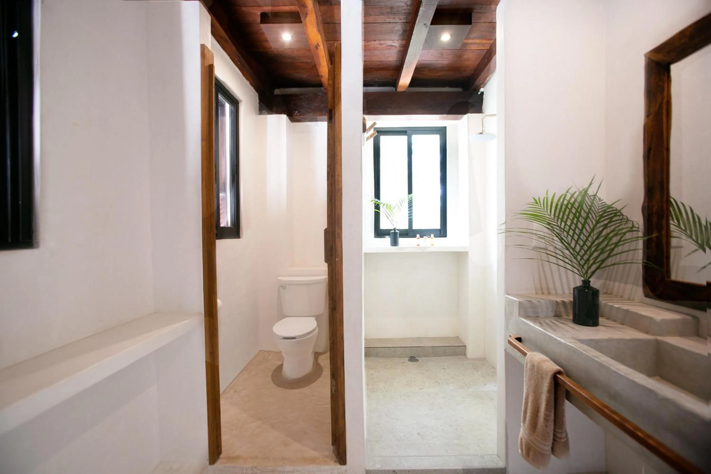 Bathroom in Mohave Jungle Rooms