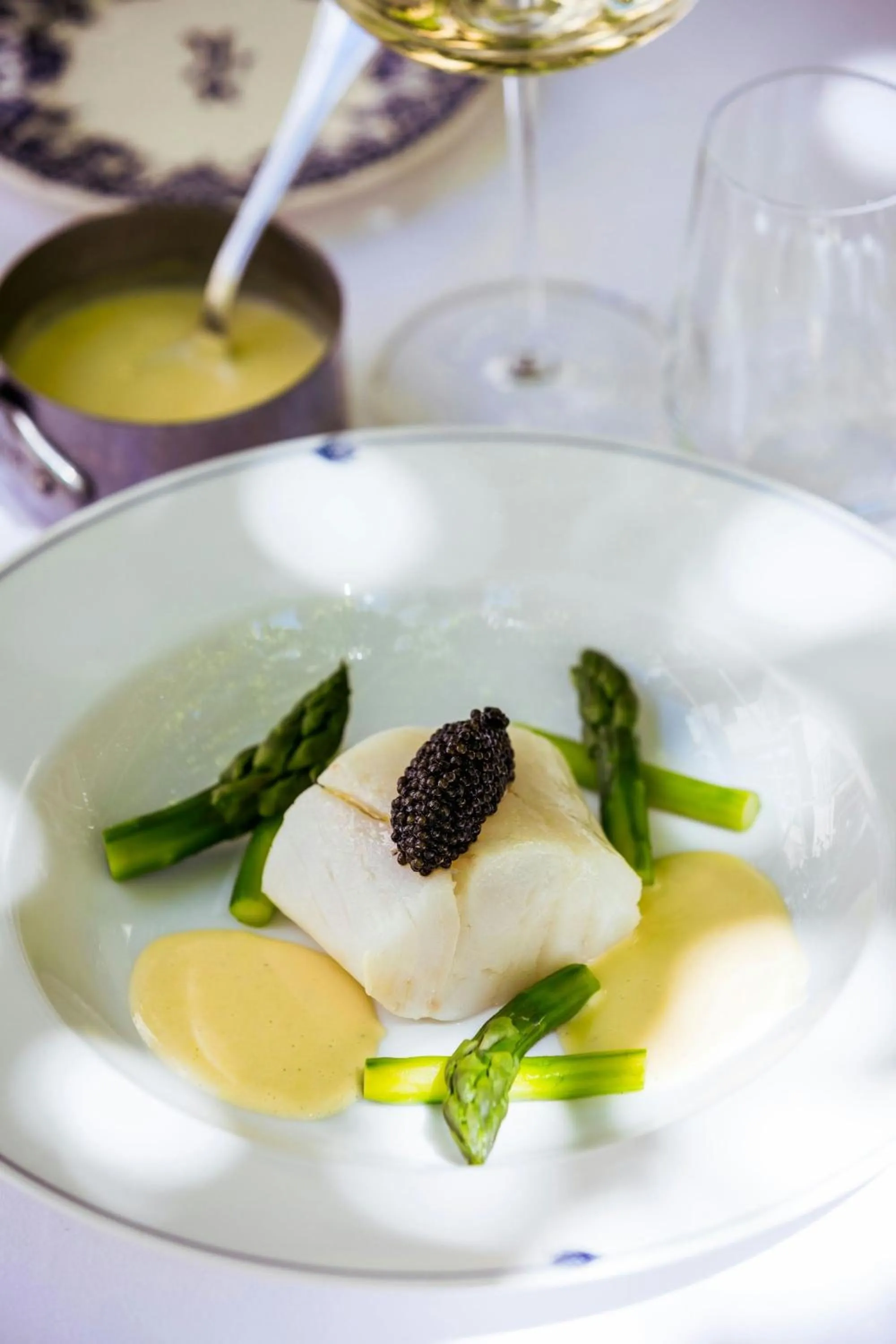 Restaurant/places to eat in Renaissance Paris Nobel Tour Eiffel Hotel