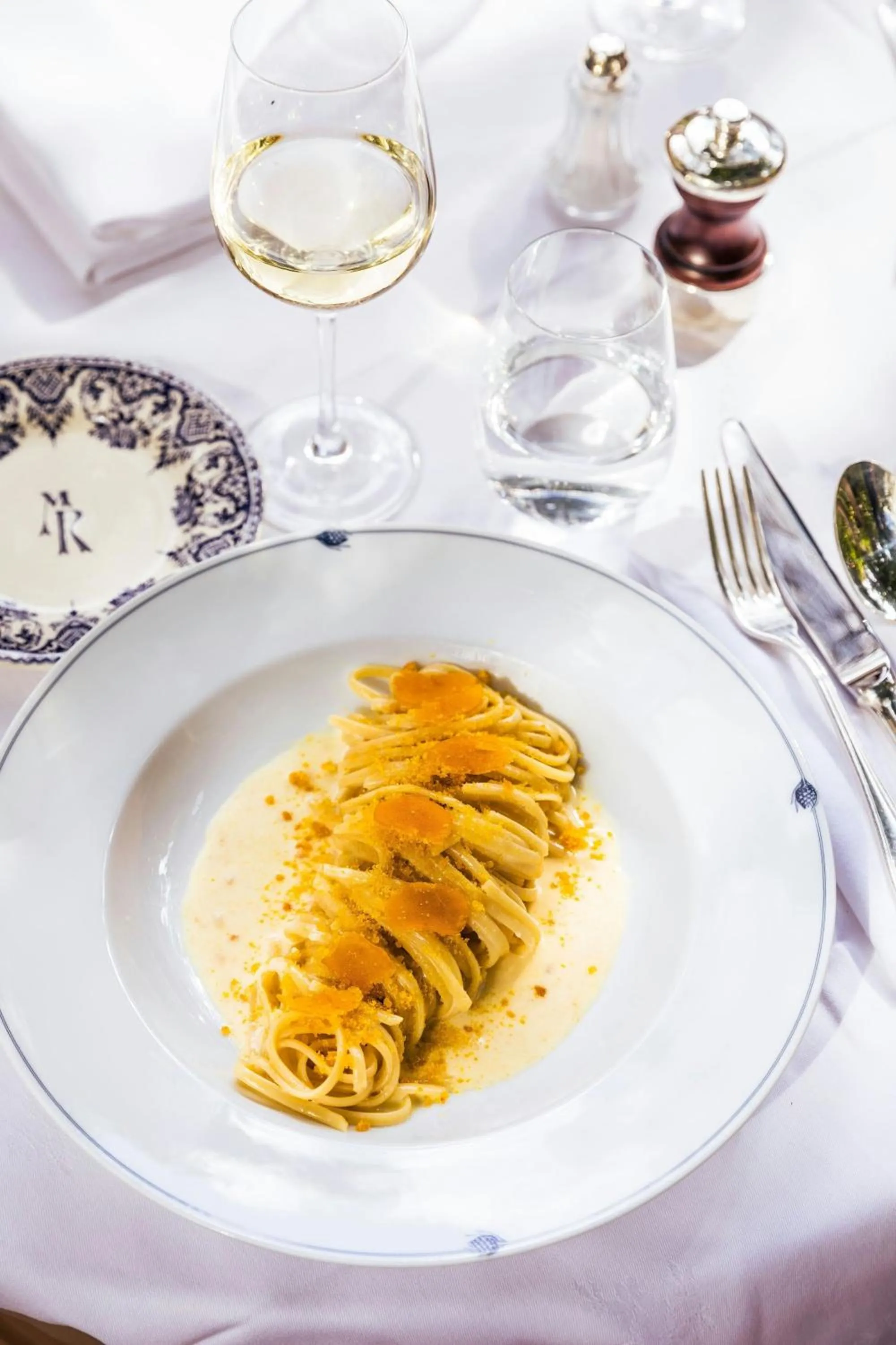 Restaurant/places to eat in Renaissance Paris Nobel Tour Eiffel Hotel