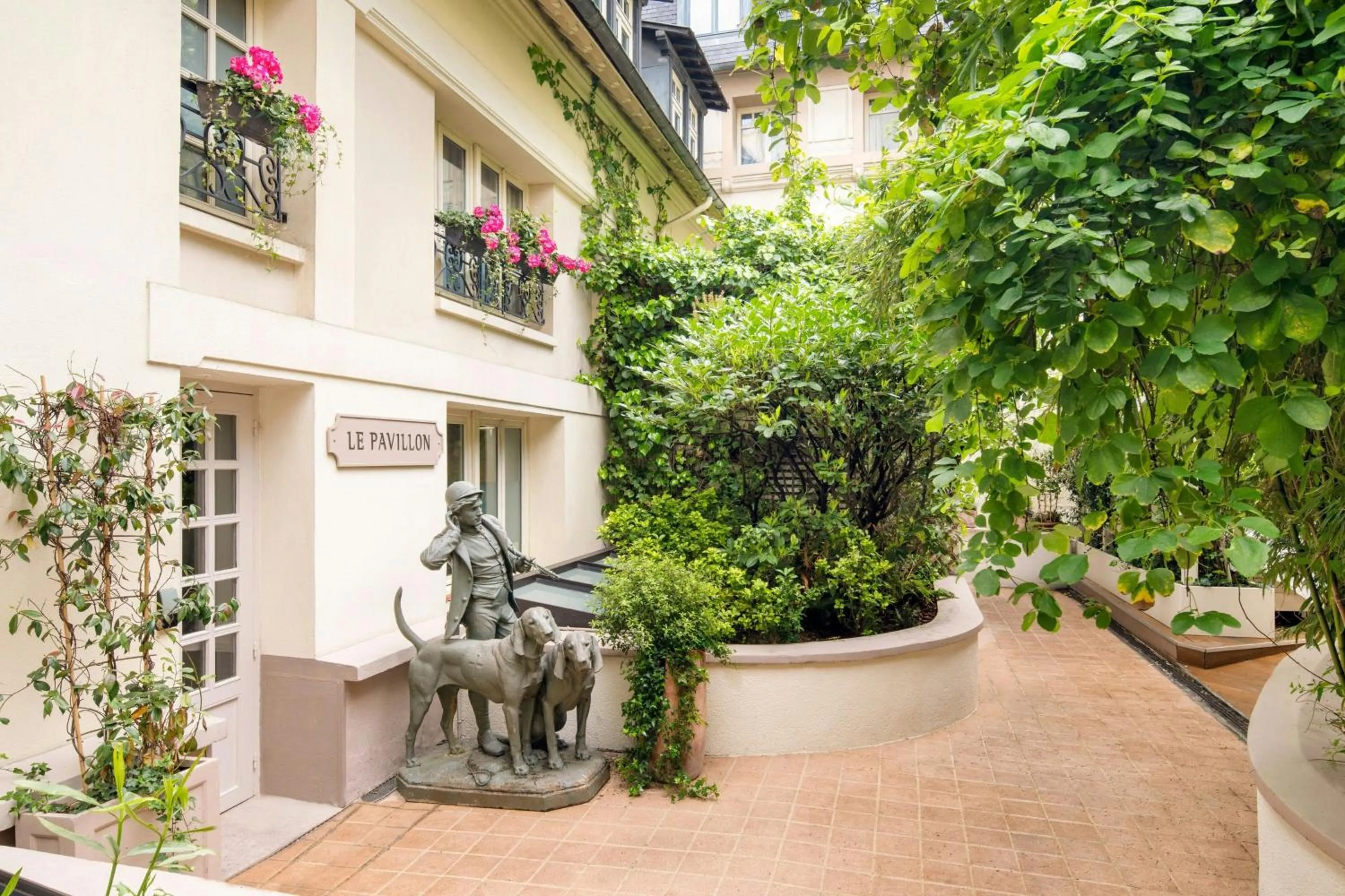 View (from property/room) in Renaissance Paris Nobel Tour Eiffel Hotel