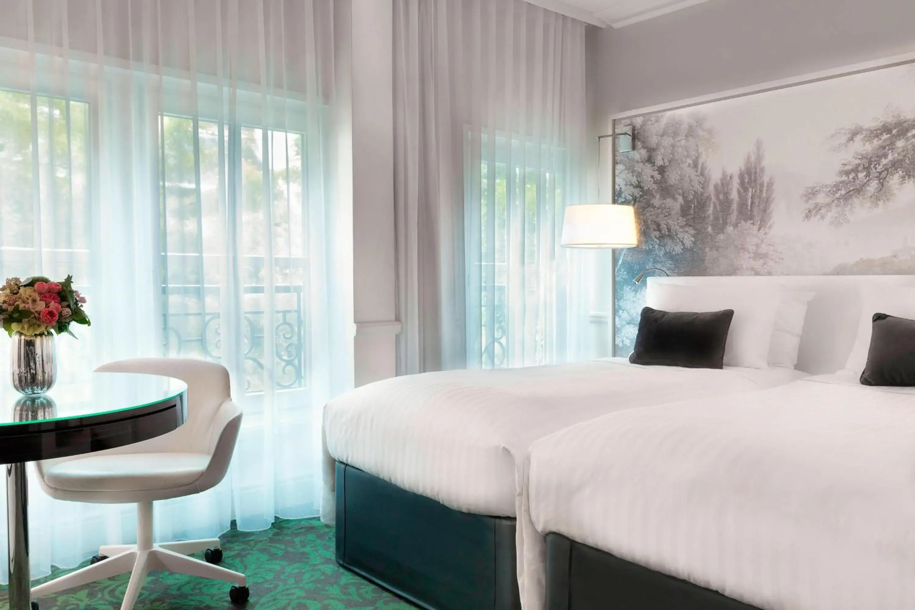 Deluxe Twin Room with Garden View in Renaissance Paris Nobel Tour Eiffel Hotel Deluxe Twin Room with Garden View in Renaissance Paris Nobel Tour Eiffel Hotel