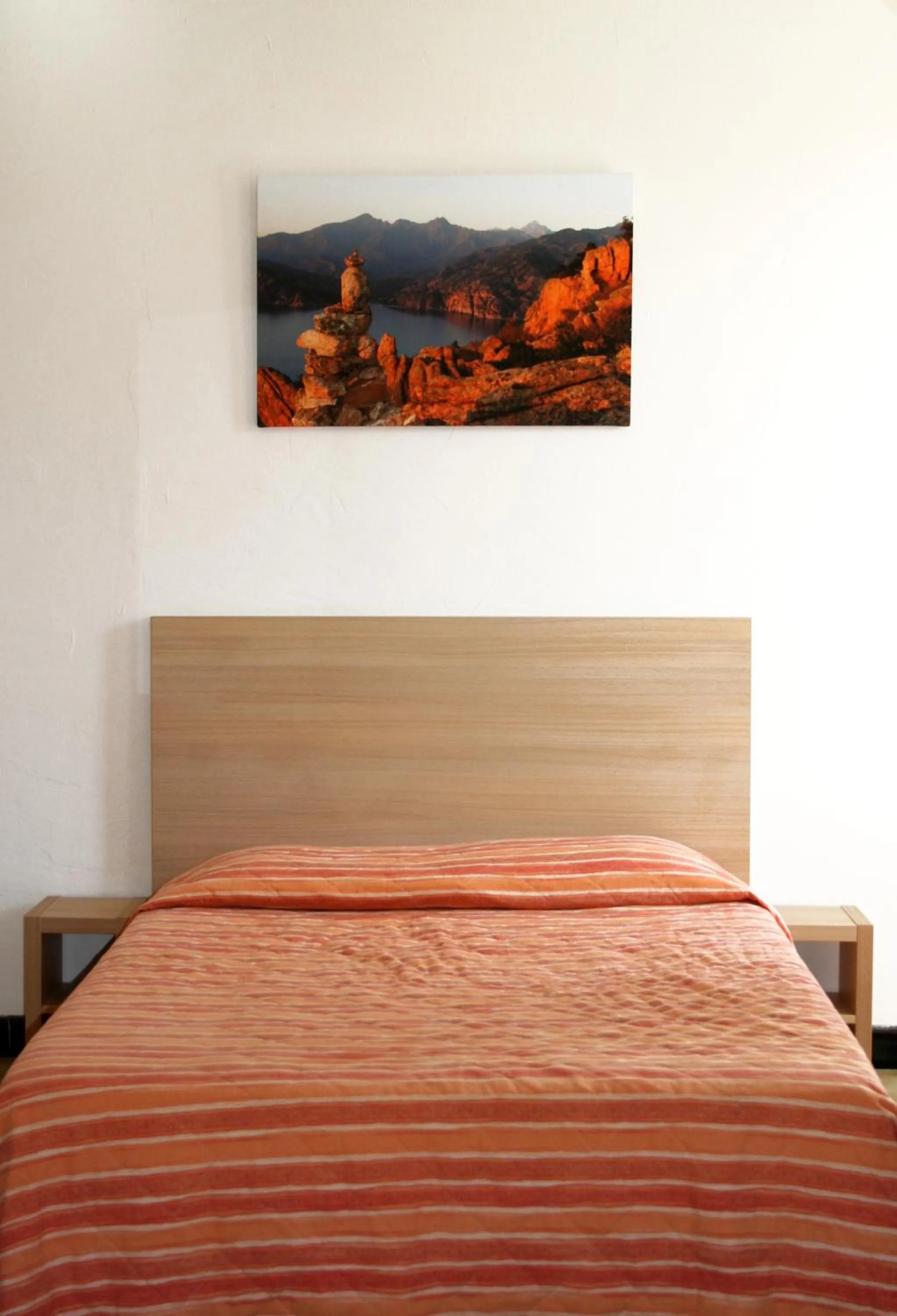 Bed in Hôtel Colombo- Porto Corse