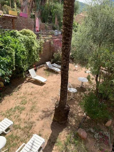 Hôtel Colombo- Porto Corse