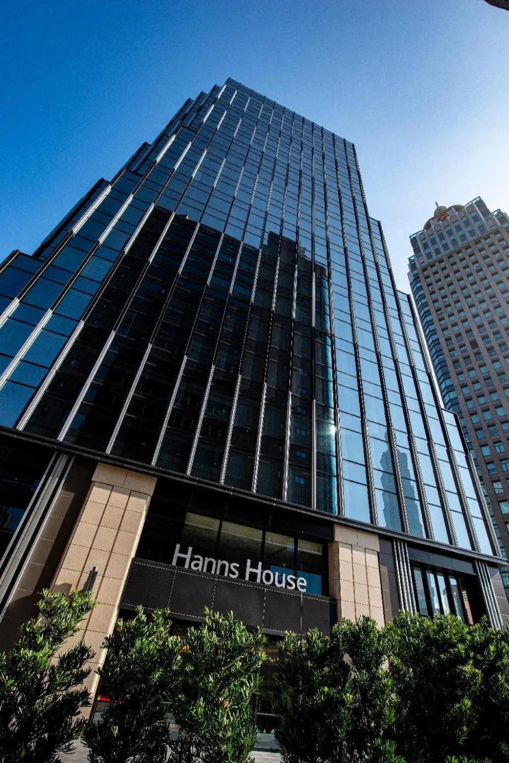 Property building in Hanns House