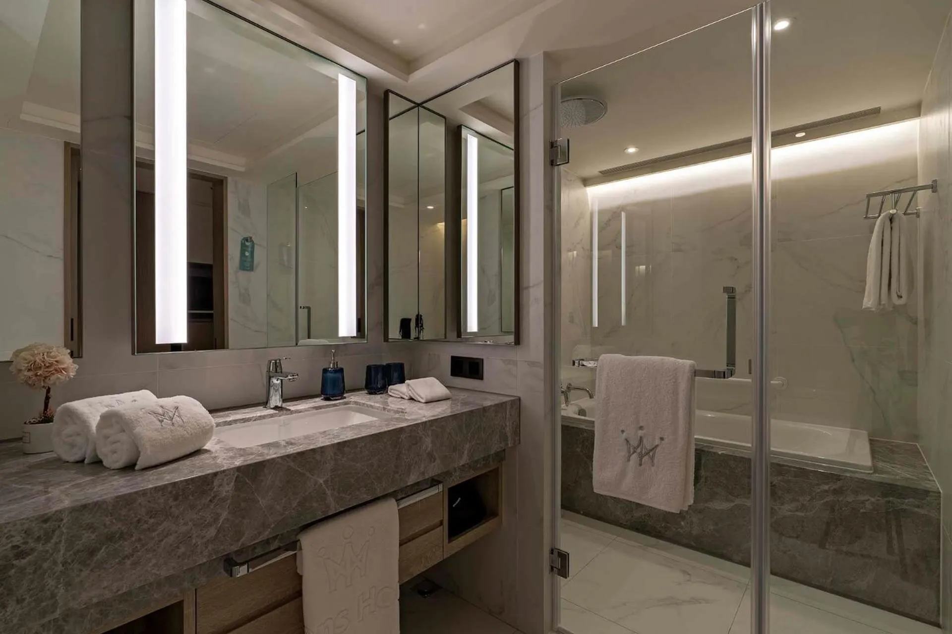 Bathroom in Hanns House