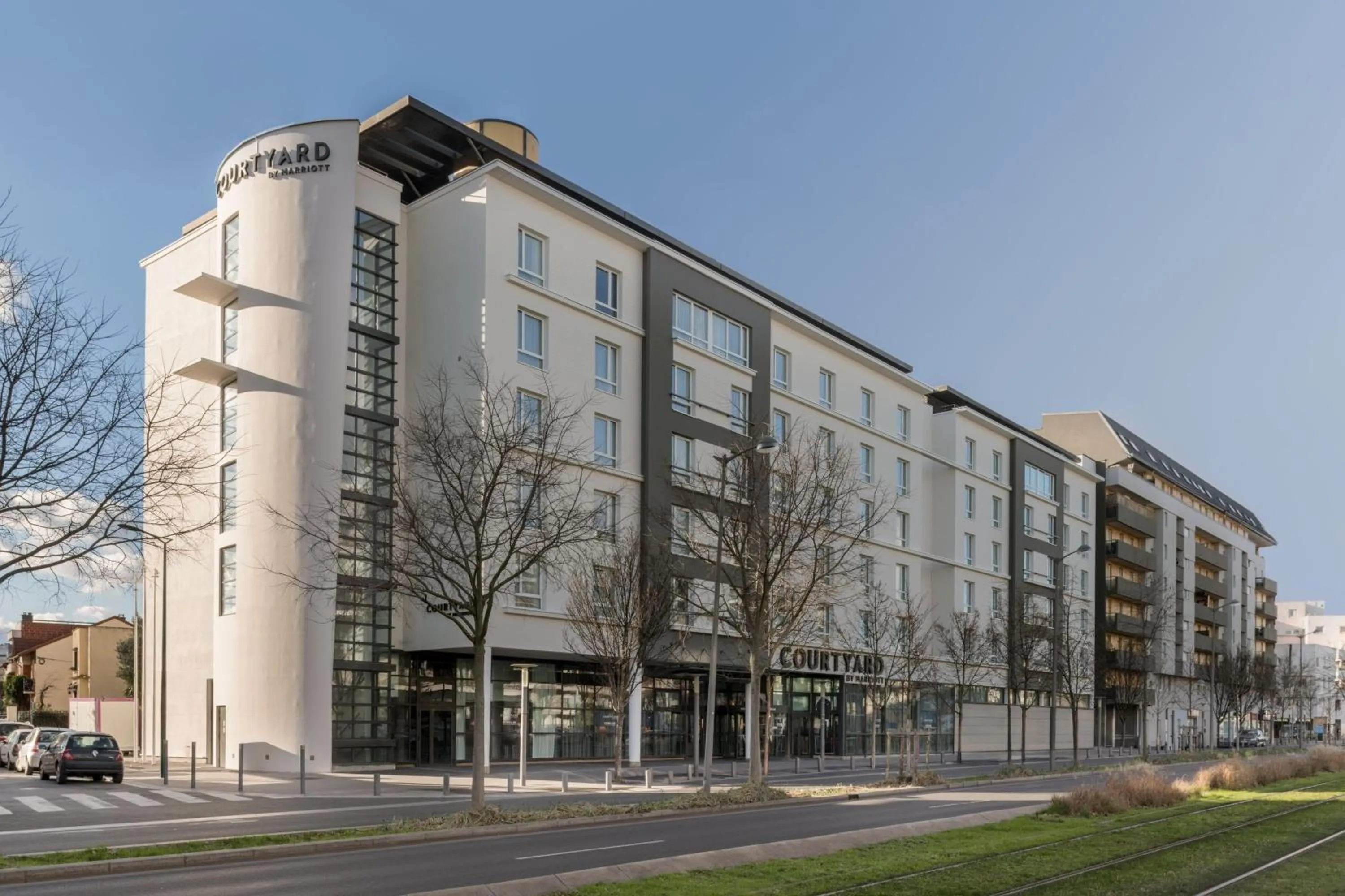 Property building in Courtyard by Marriott Paris La Defense West - Colombes