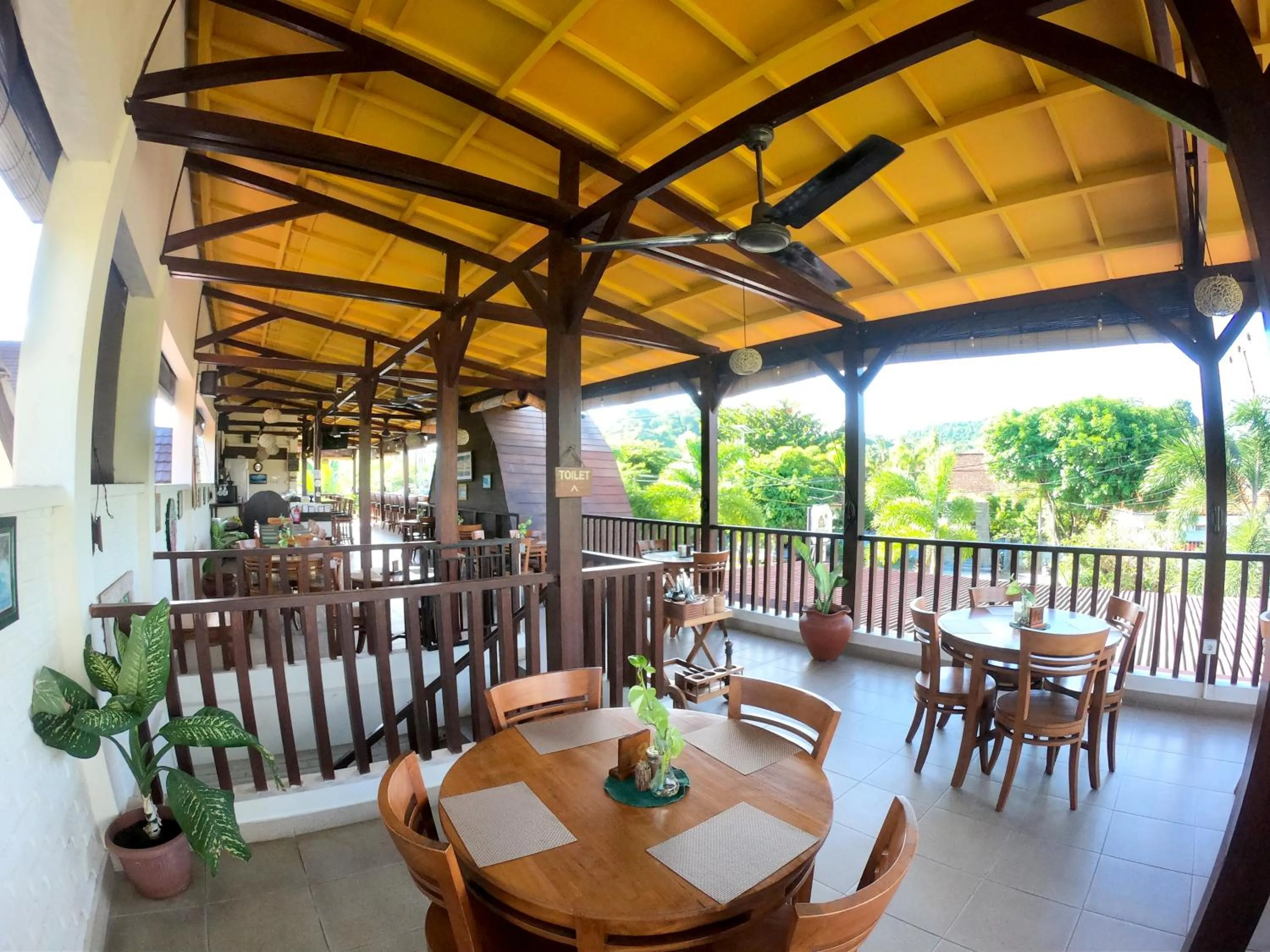 Restaurant/places to eat in Bruga Villas Restaurant and Spa