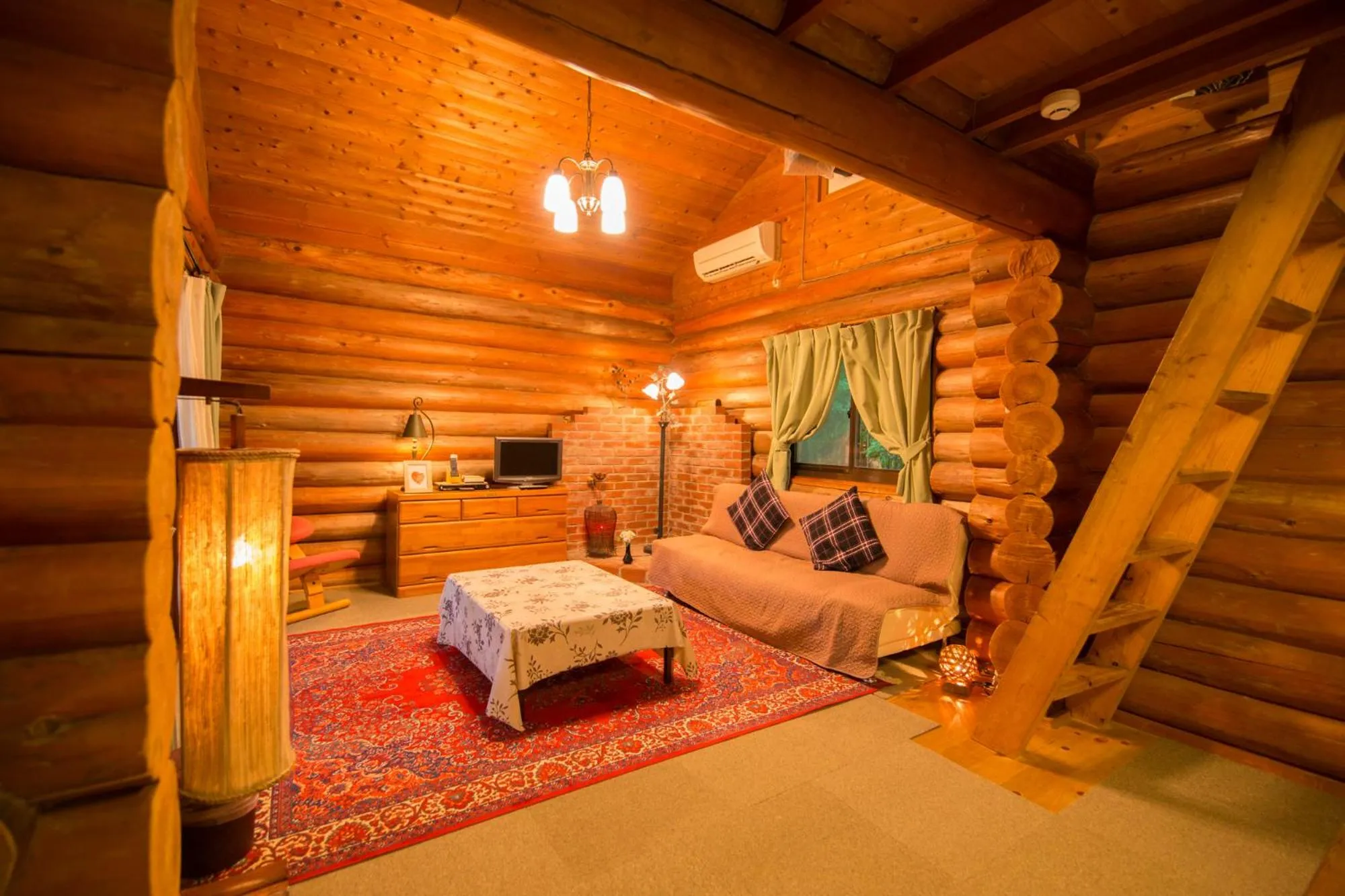 Photo of the whole room in Yufuin Tsukahara Kogen Sanso Donguri