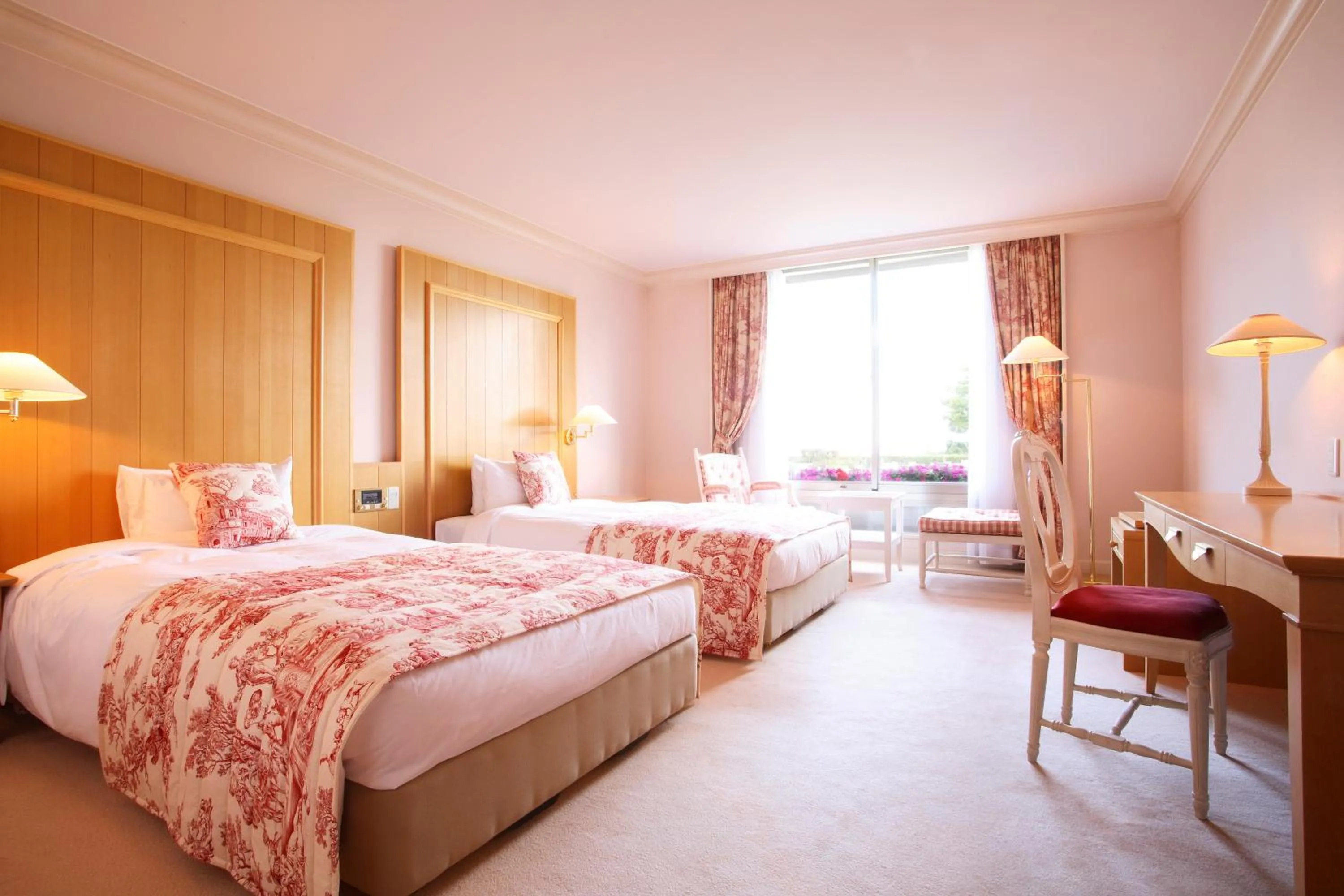 Photo of the whole room, Bed in L'Hotel de Hiei