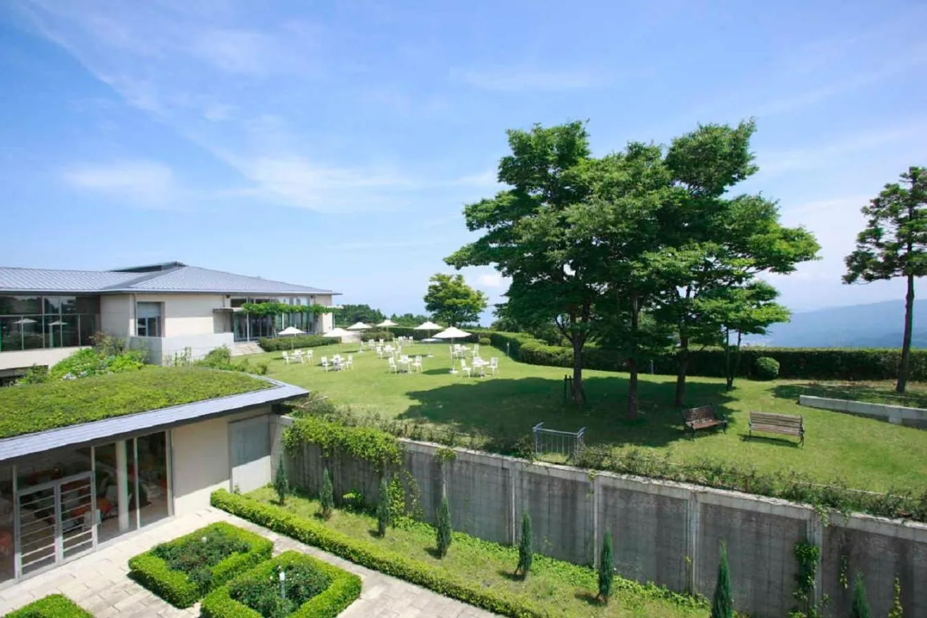 Property building in L'Hotel de Hiei