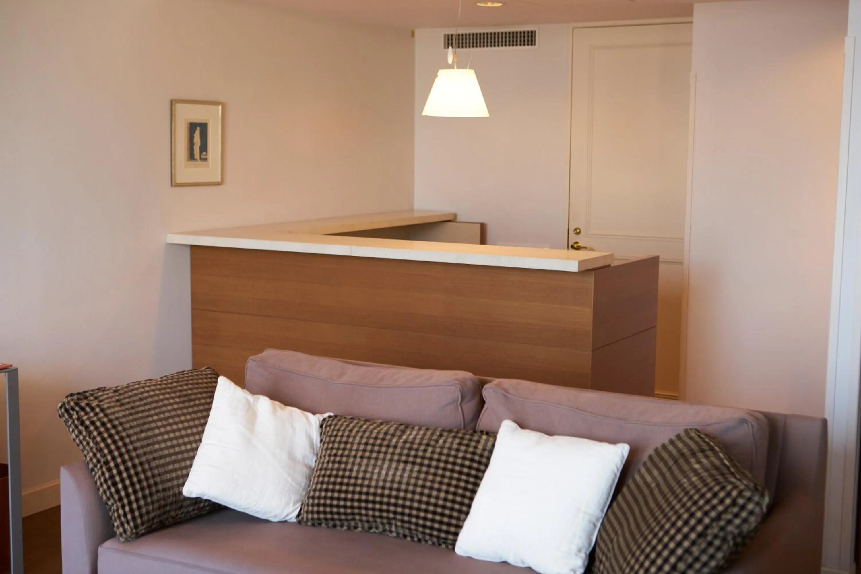 Photo of the whole room in L'Hotel de Hiei