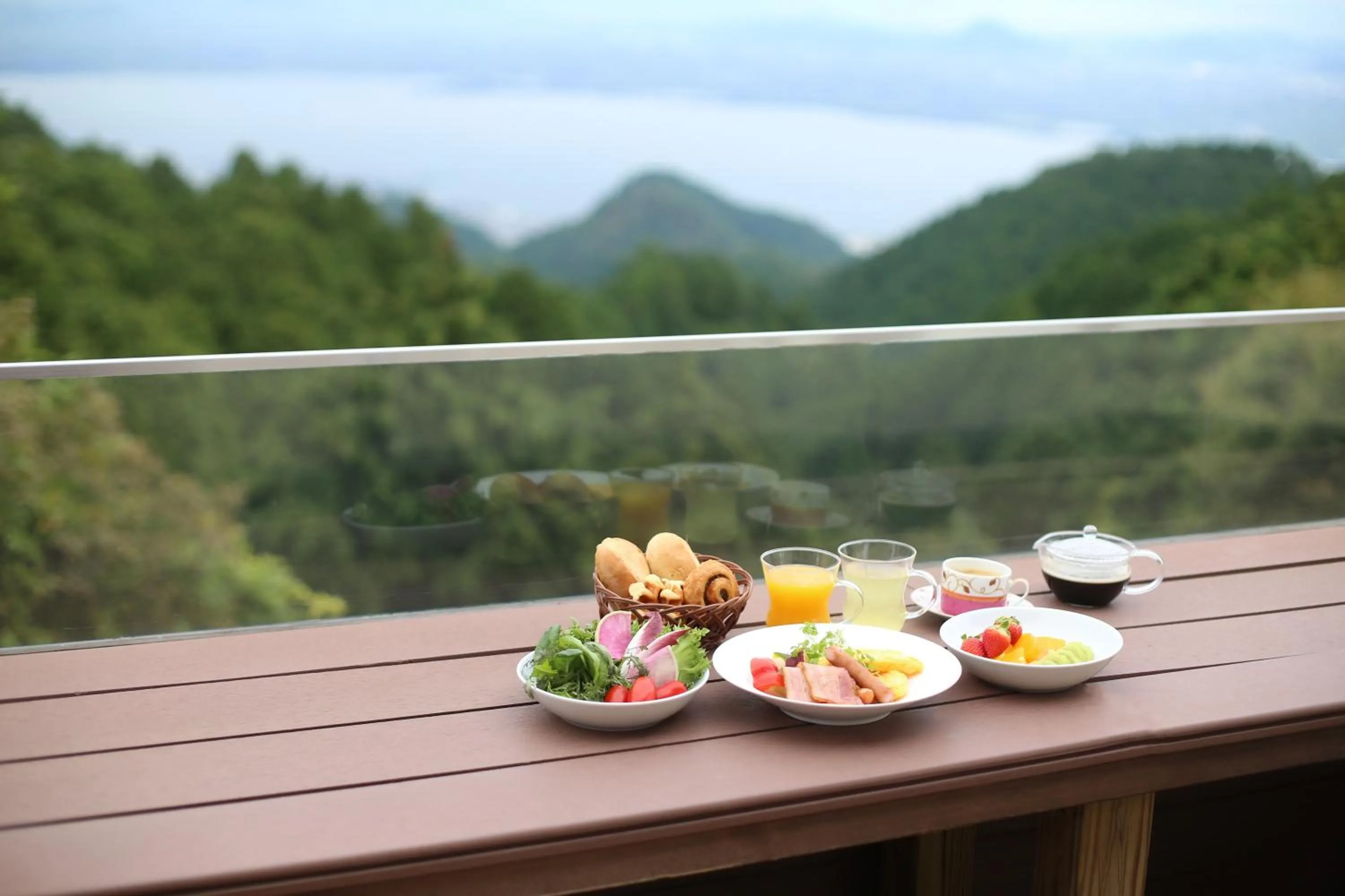 Restaurant/places to eat in L'Hotel de Hiei