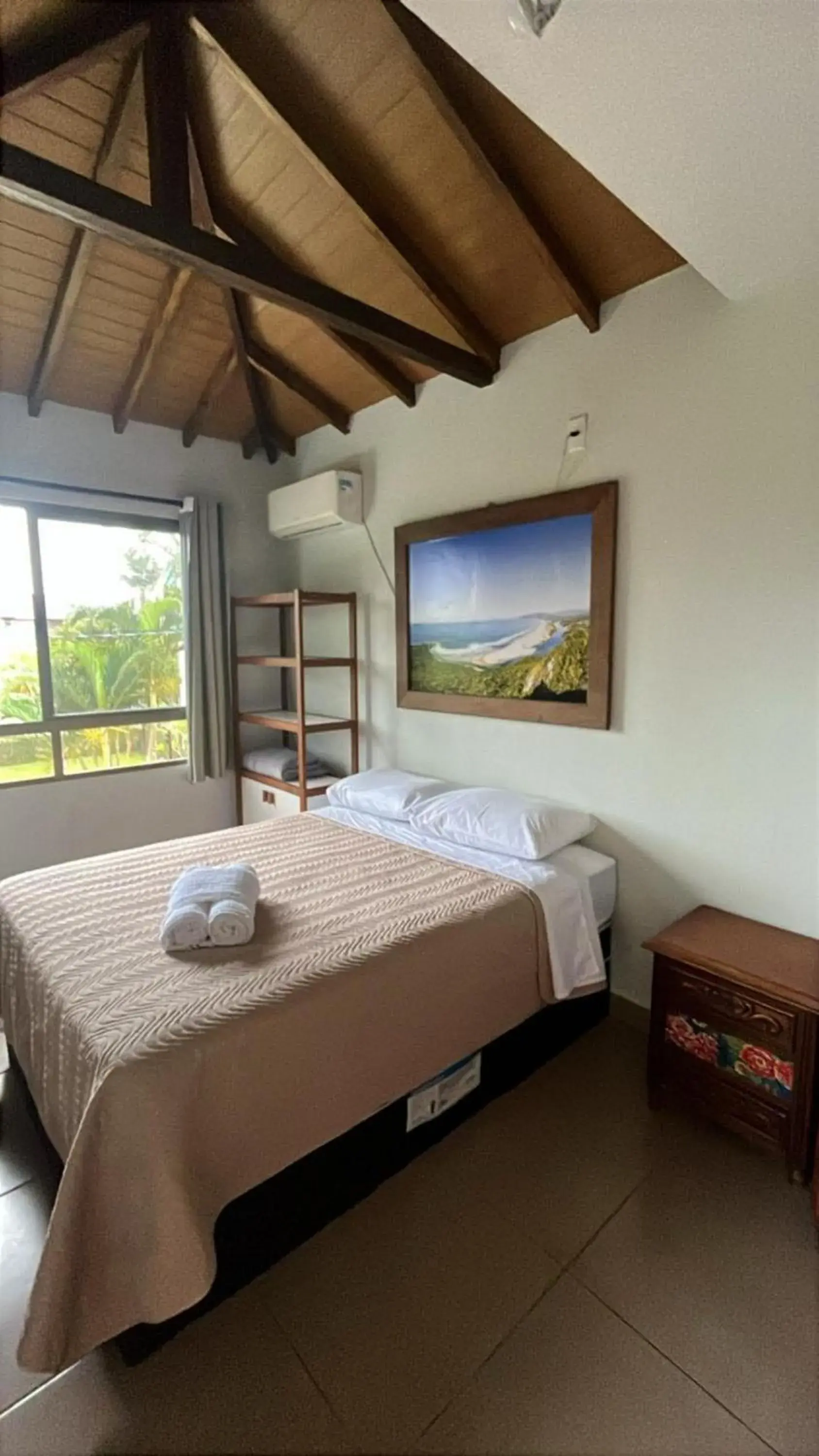 Double Room with Garden View in Essência da Guarda Surf House Double Room with Garden View in Essência da Guarda Surf House