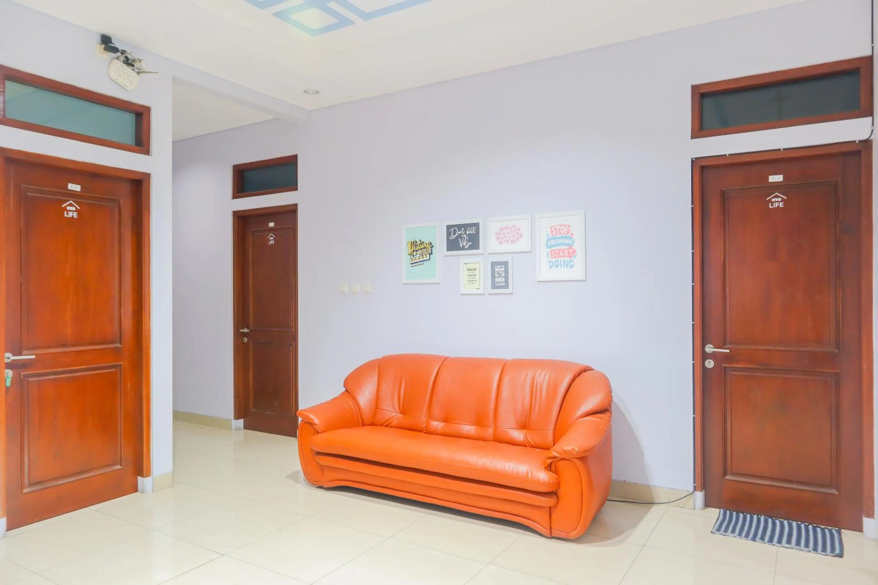 Seating area in KoolKost Syariah @ Duri Kosambi