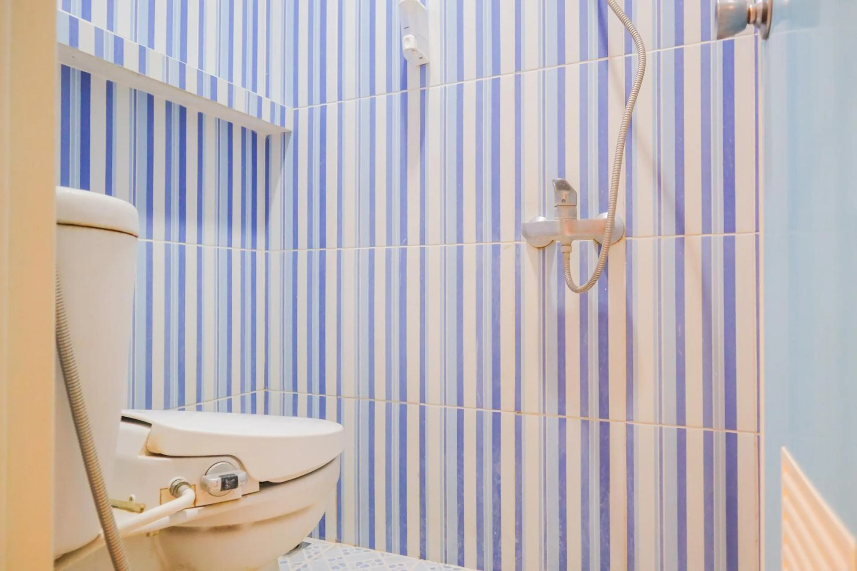 Bathroom in KoolKost Syariah @ Duri Kosambi