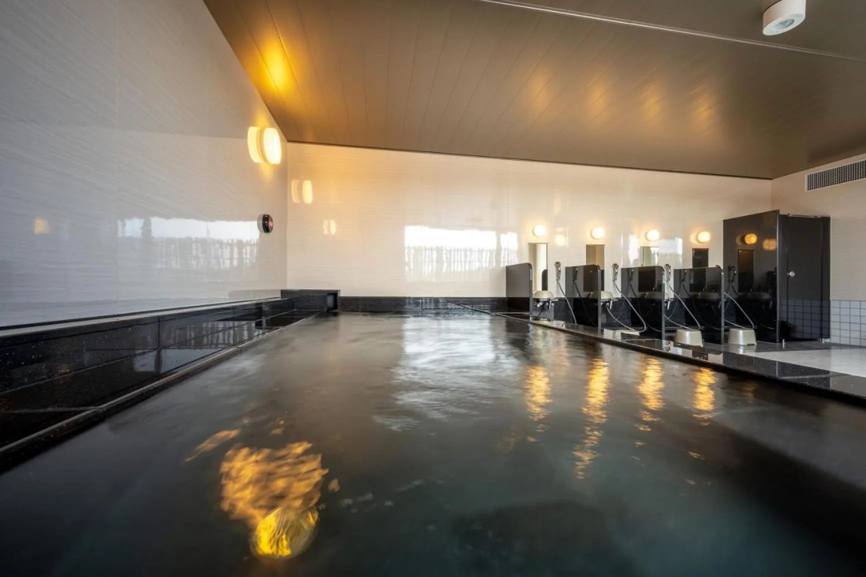 Public Bath in Hotel Maruya Grande