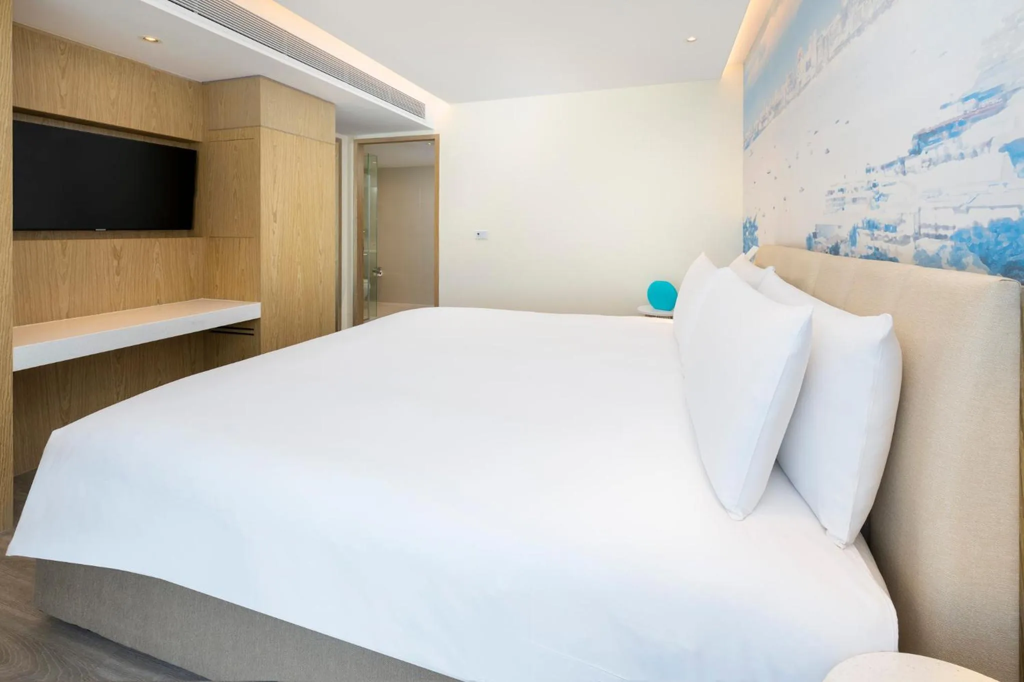 Bed in OZO North Pattaya