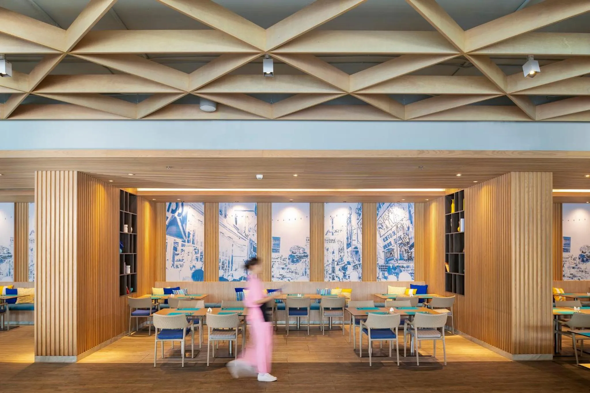 Restaurant/places to eat in OZO North Pattaya