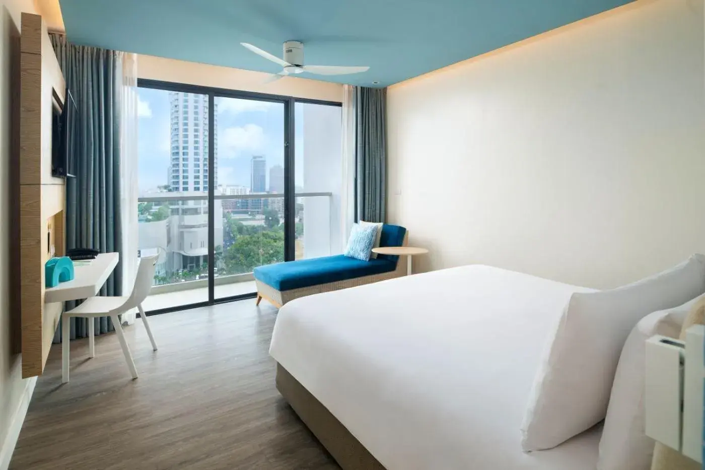 Superior King Room in OZO North Pattaya Superior King Room in OZO North Pattaya