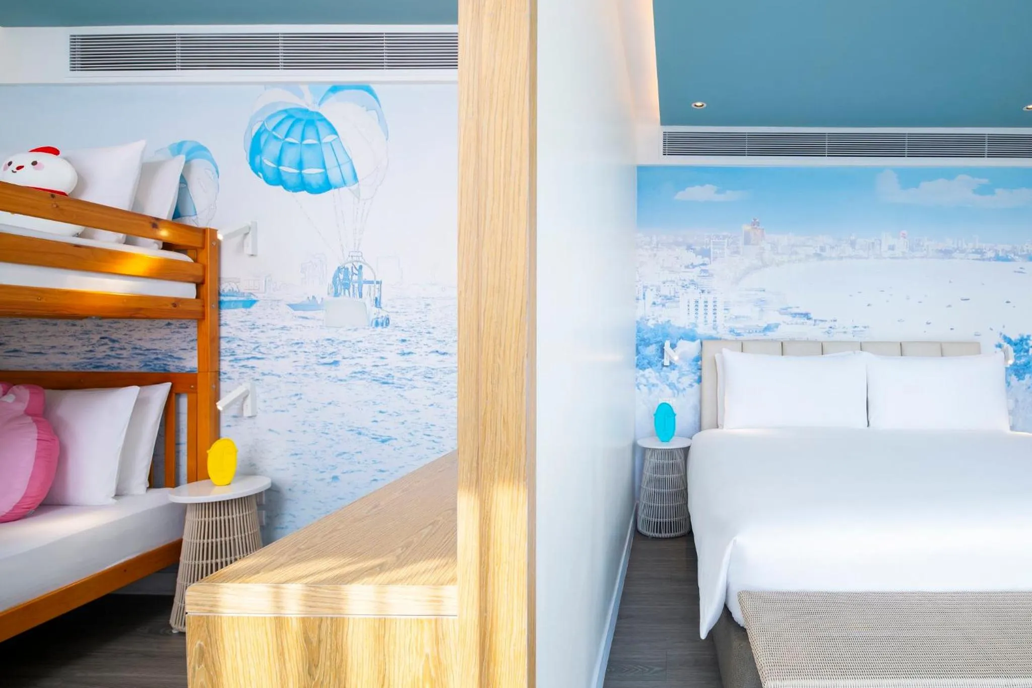 Photo of the whole room, Bed in OZO North Pattaya