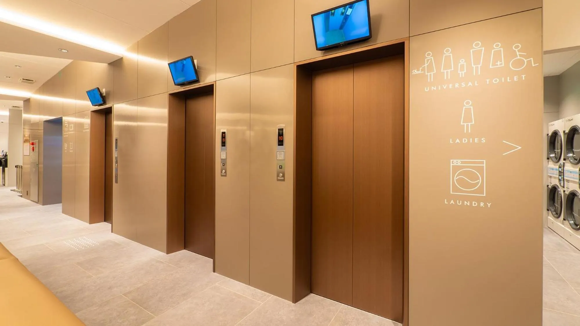 elevator in Toyoko Inn Osaka Yodoyabashi-eki Minami