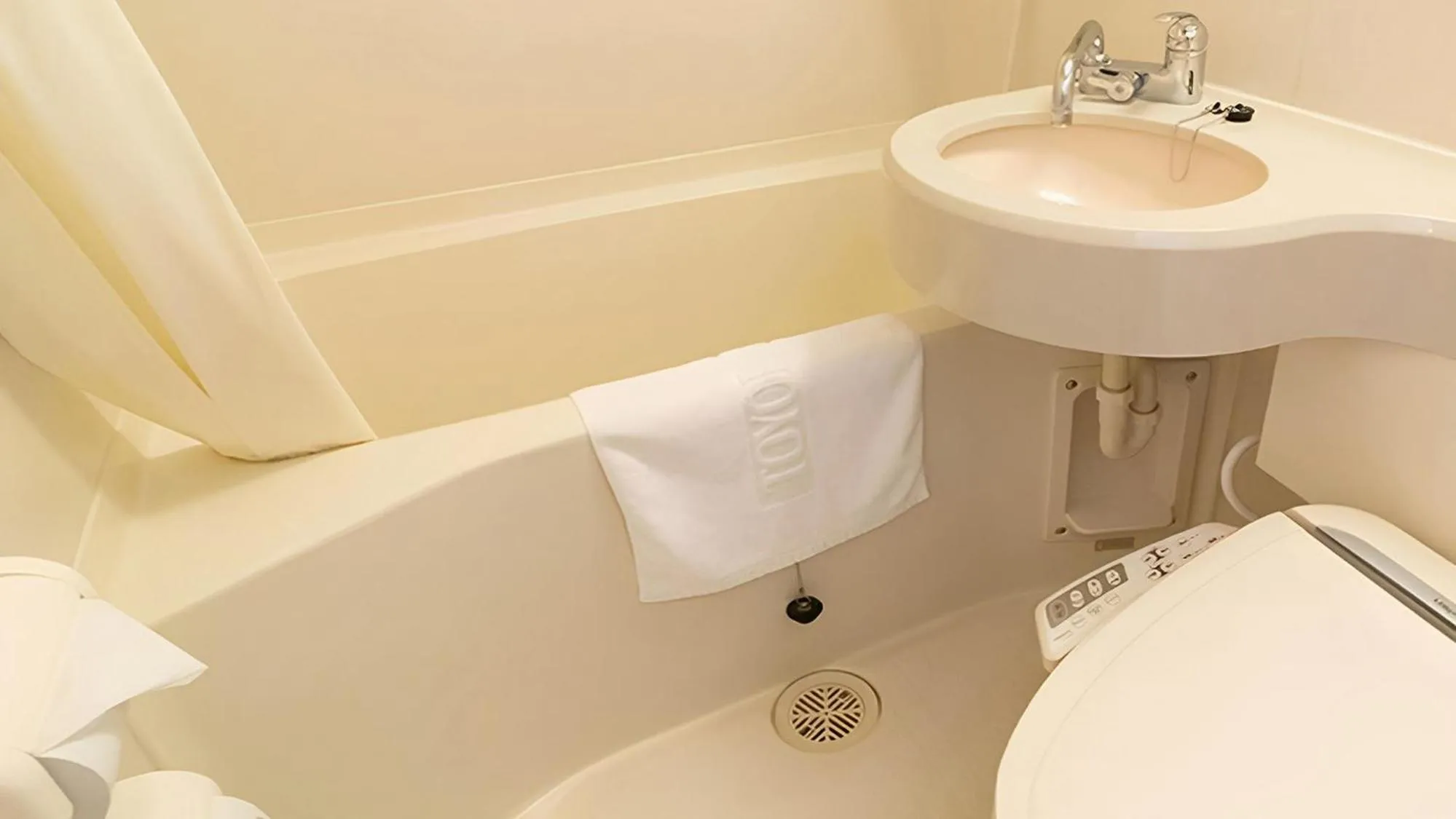 Bathroom in Toyoko Inn Osaka Yodoyabashi-eki Minami