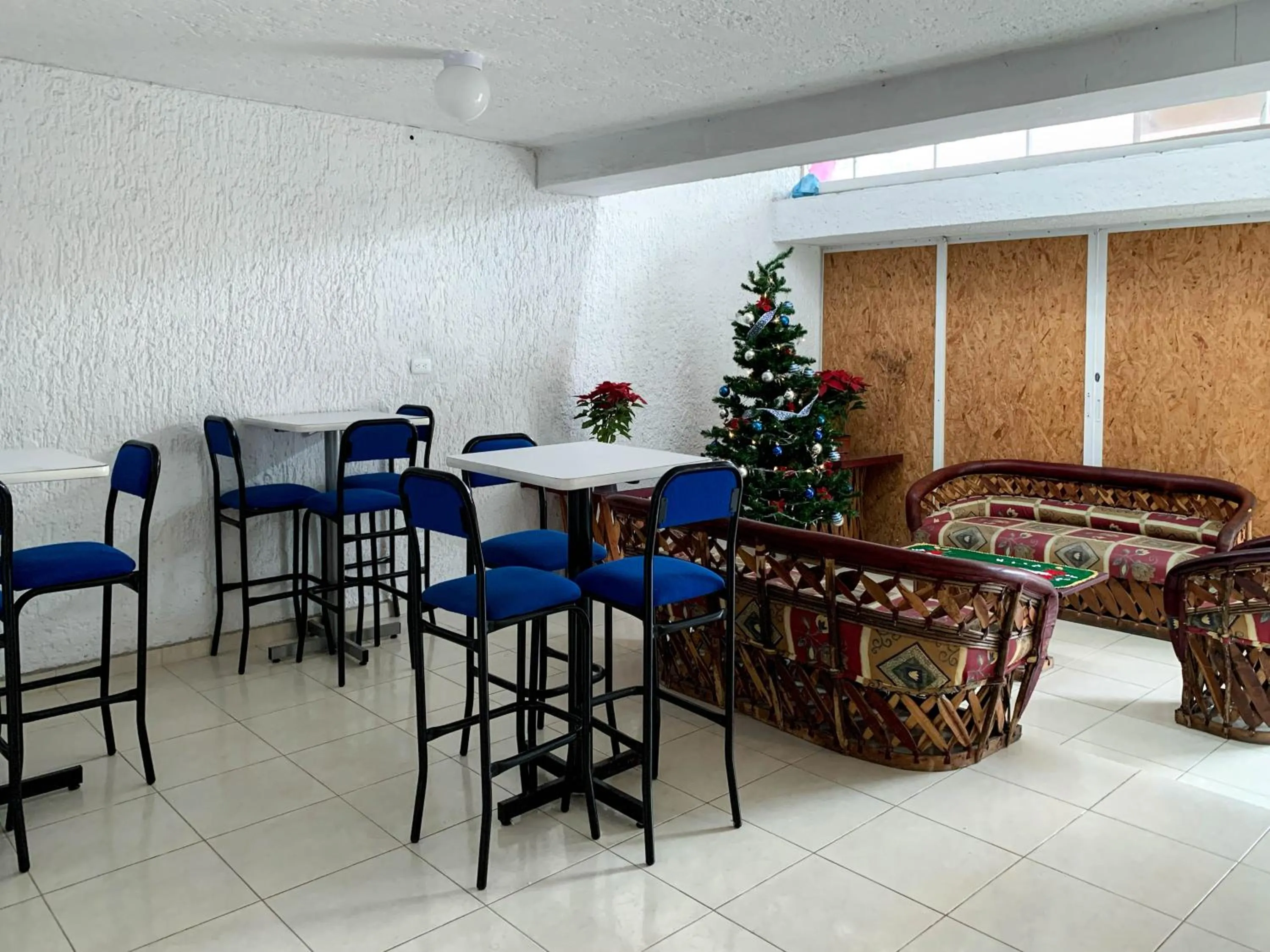 Communal lounge/ TV room in La Casa del Expositor