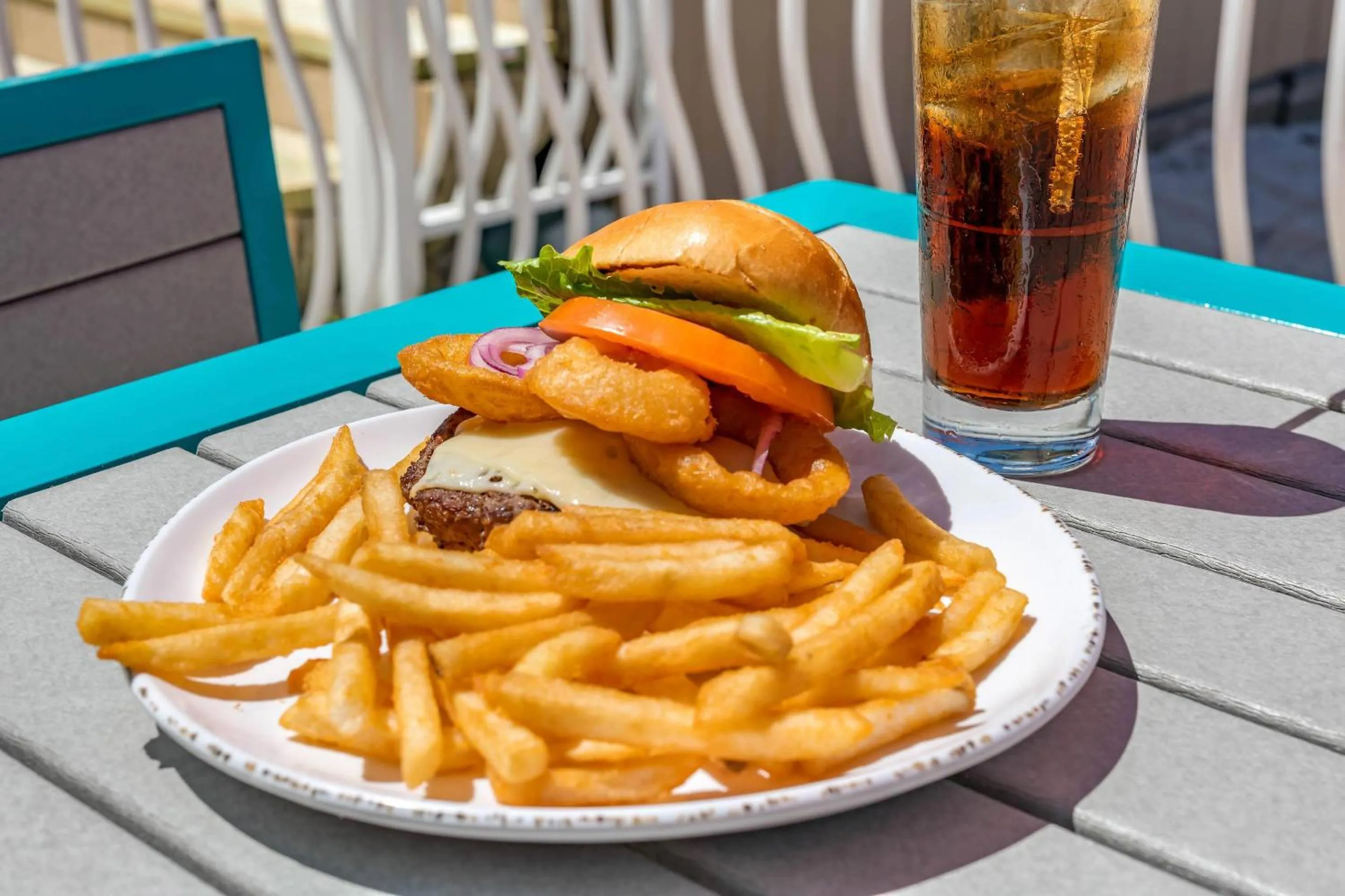 Restaurant/places to eat in Dolphin Sands Clearwater Beach, an Ascend Collection Hotel