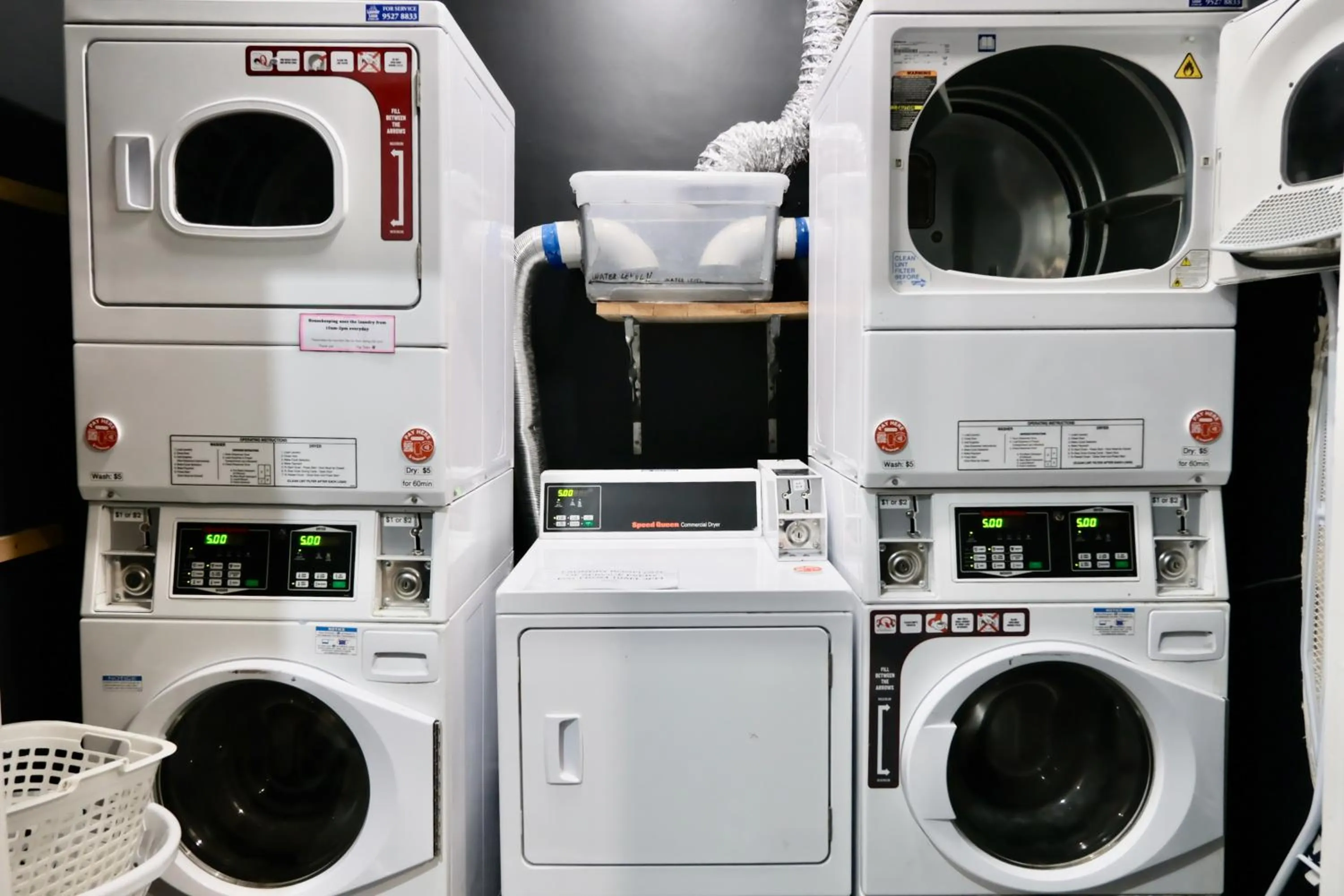 washing machine in Pint On Punt Backpackers