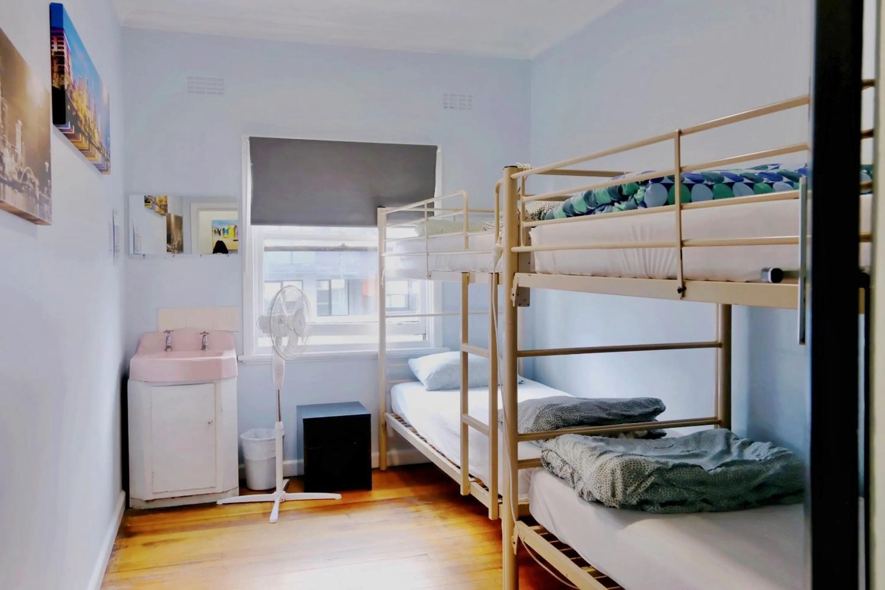 Bed in Pint On Punt Backpackers