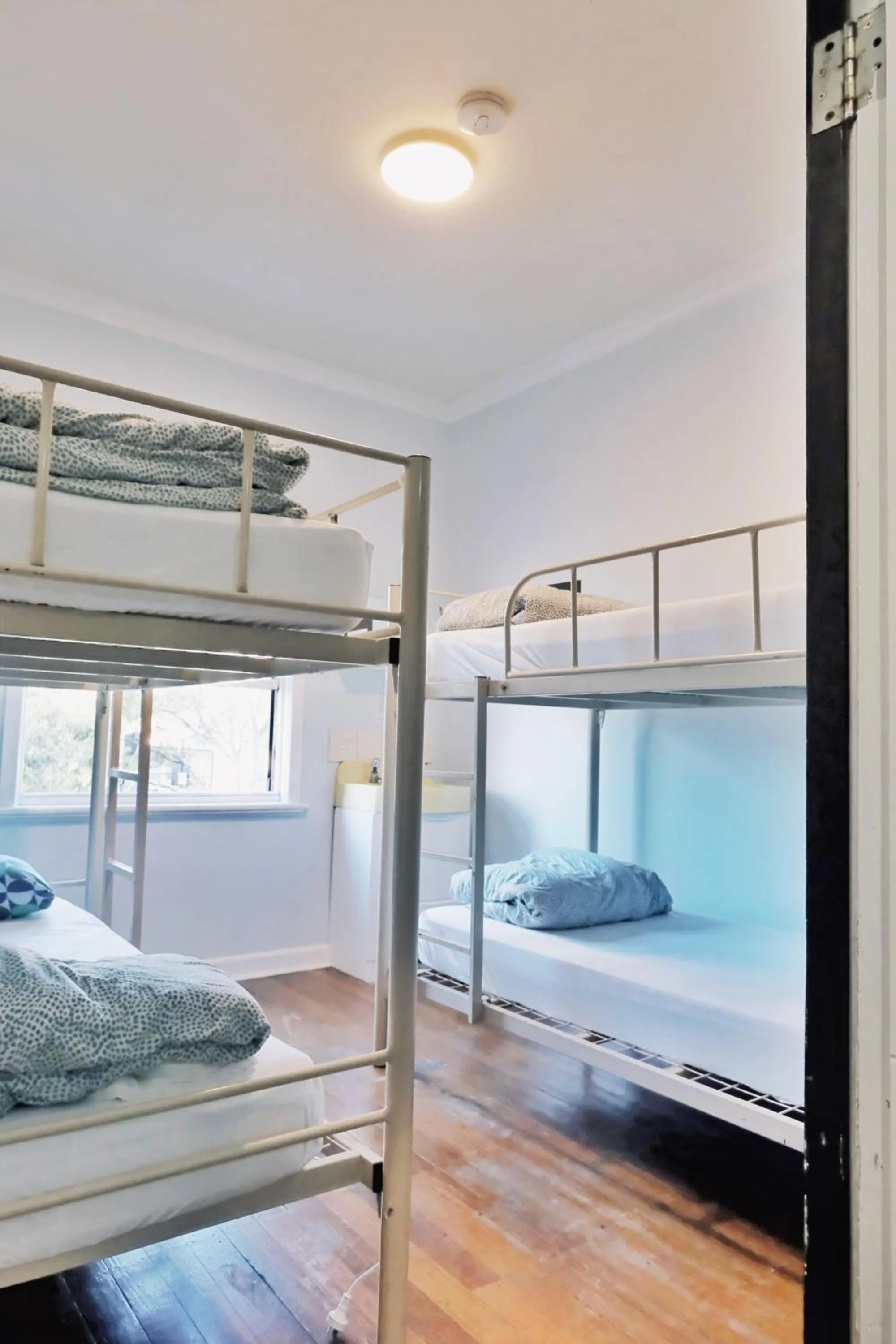 Bed in Pint On Punt Backpackers