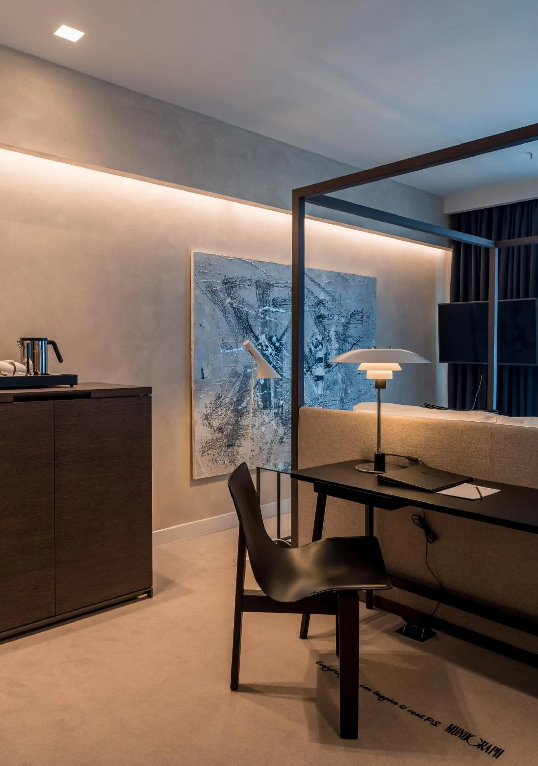 Bed in Monograph Freedom Square