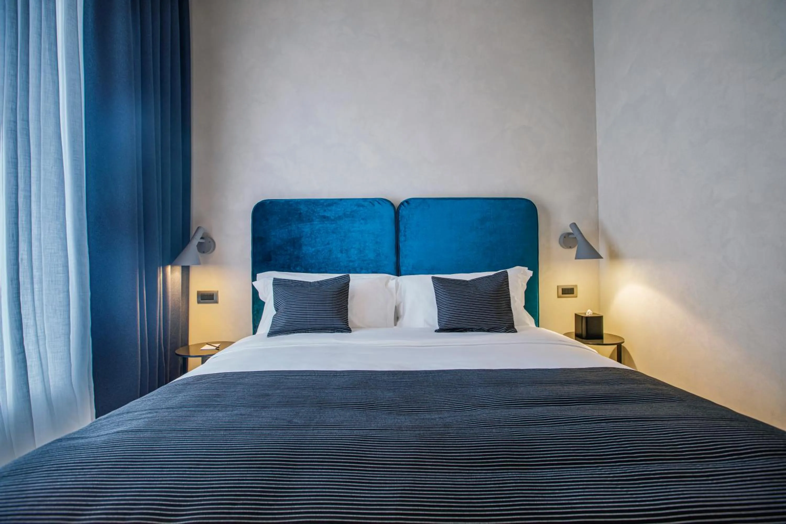 Bed in Monograph Freedom Square