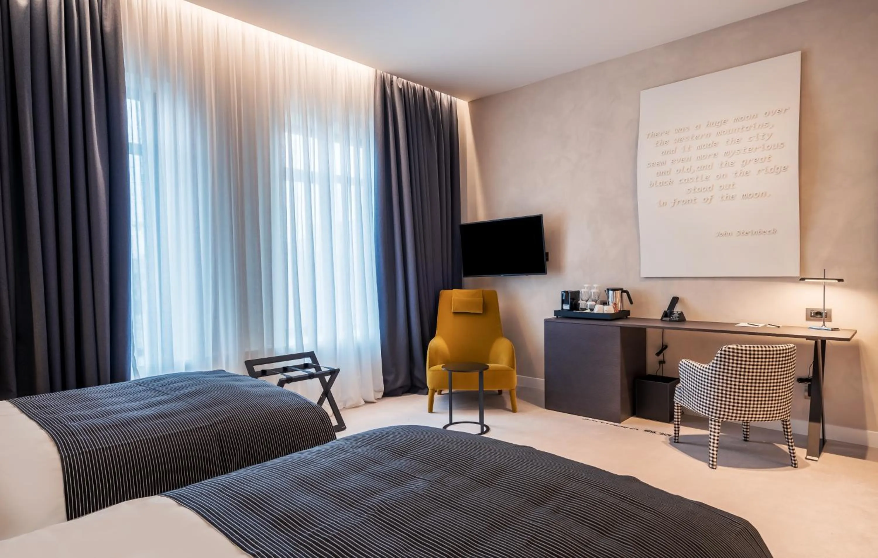 Bedroom, Bed in Monograph Freedom Square