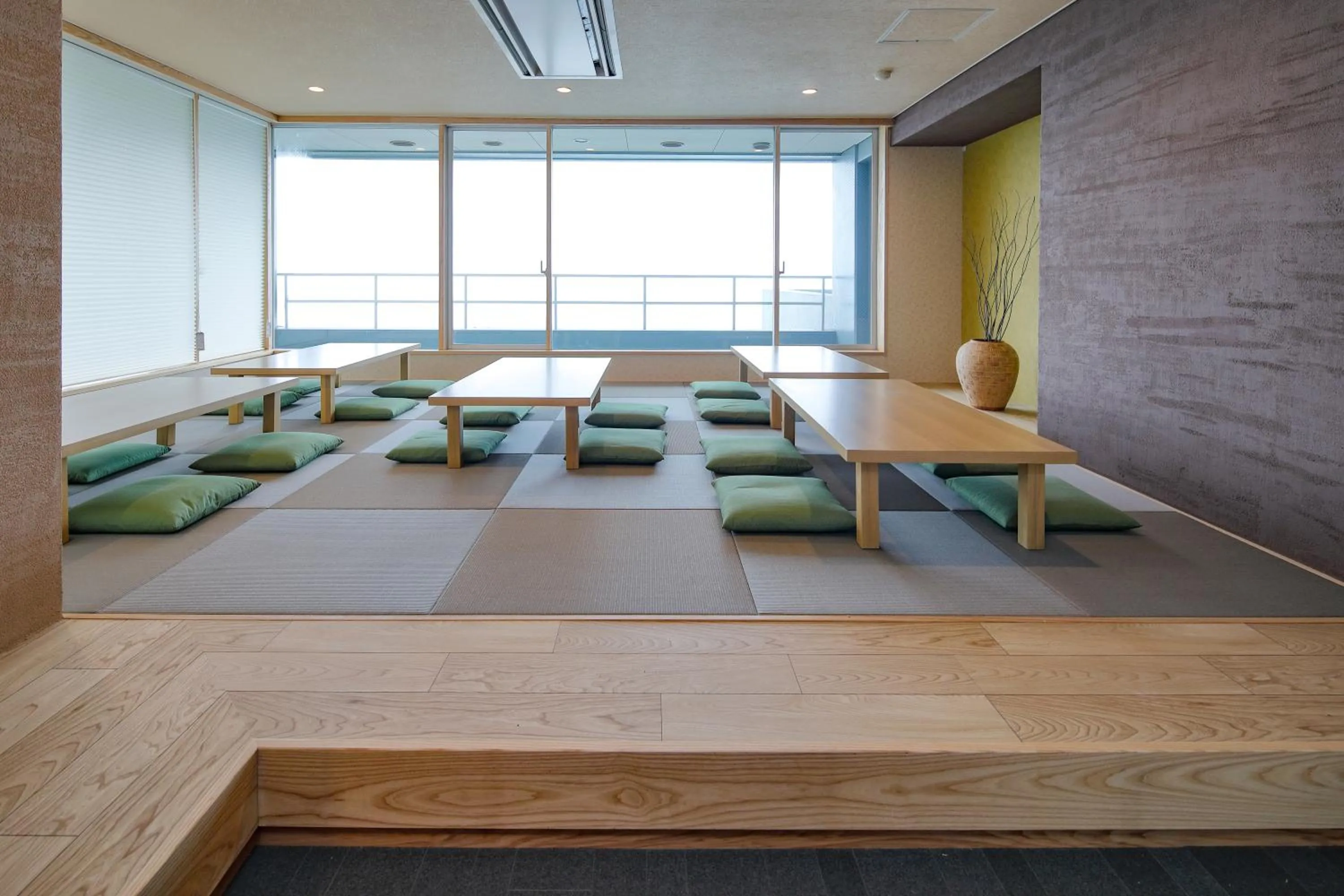 Communal lounge/ TV room in Ishinoya Atami - TKP Hotels & Resorts