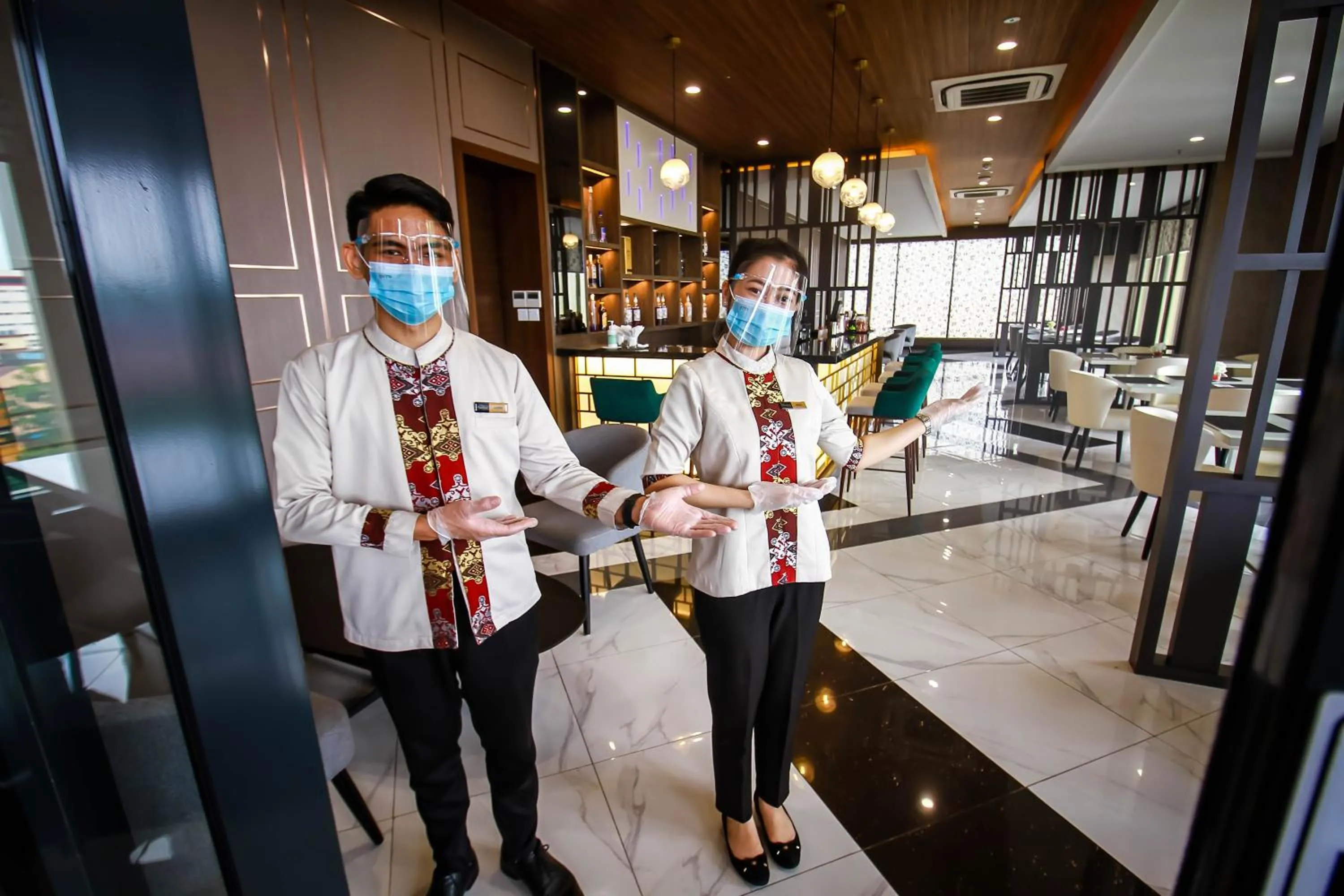 Lounge or bar in Asialink Hotel Batam by Prasanthi