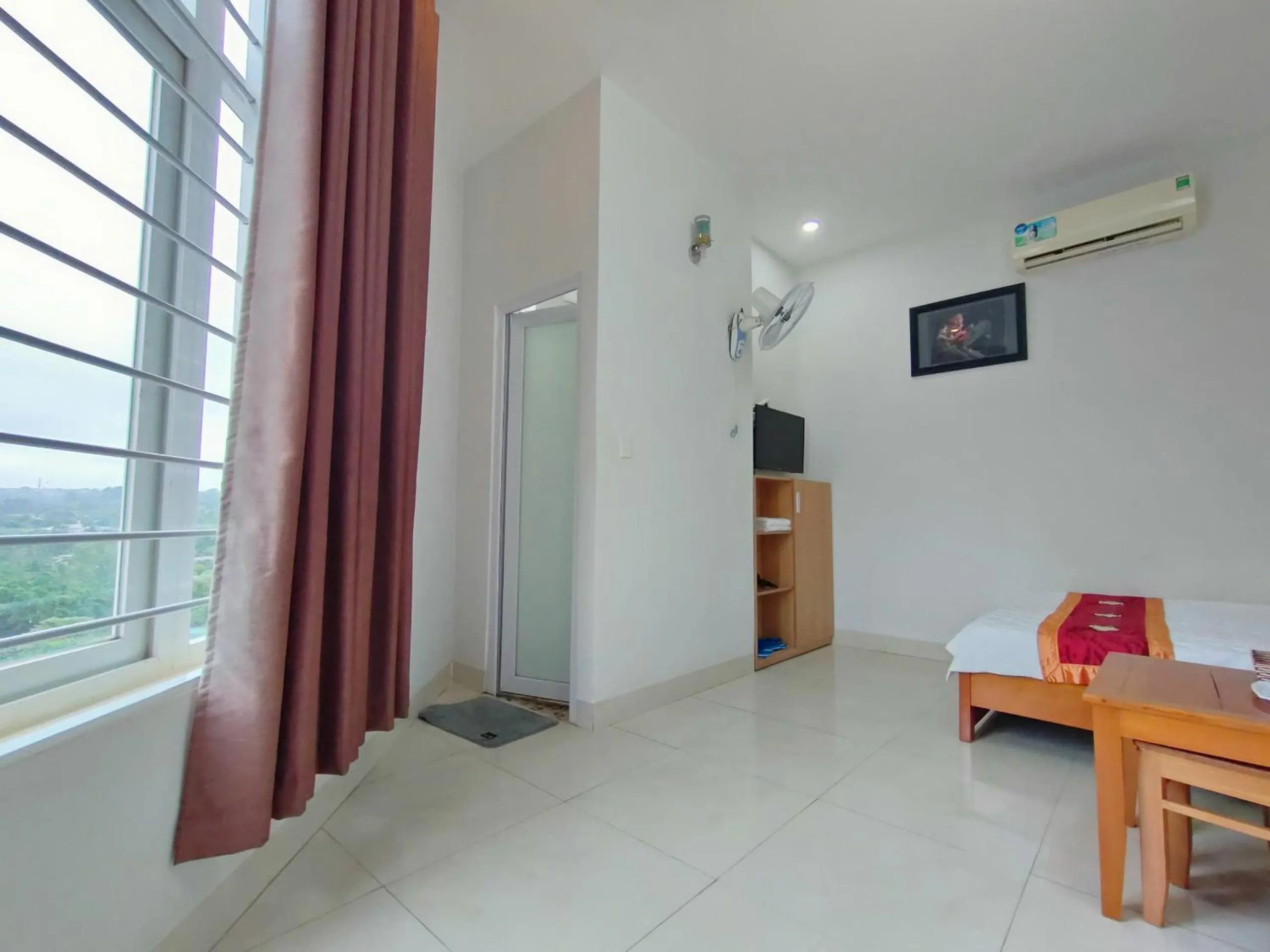 Khách Sạn Hiệp Thạnh