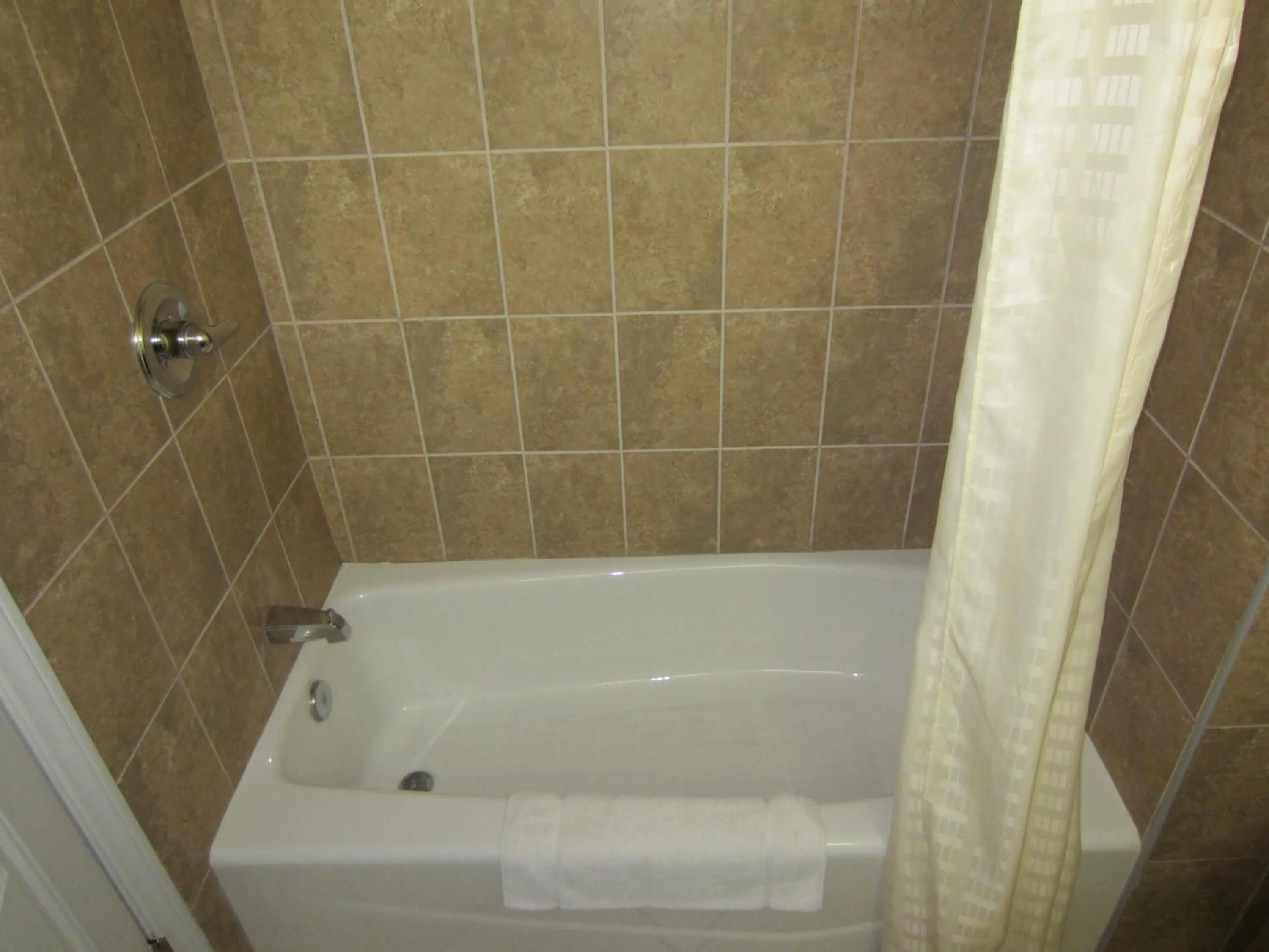 Bathroom in Starlight Inn Canoga Park