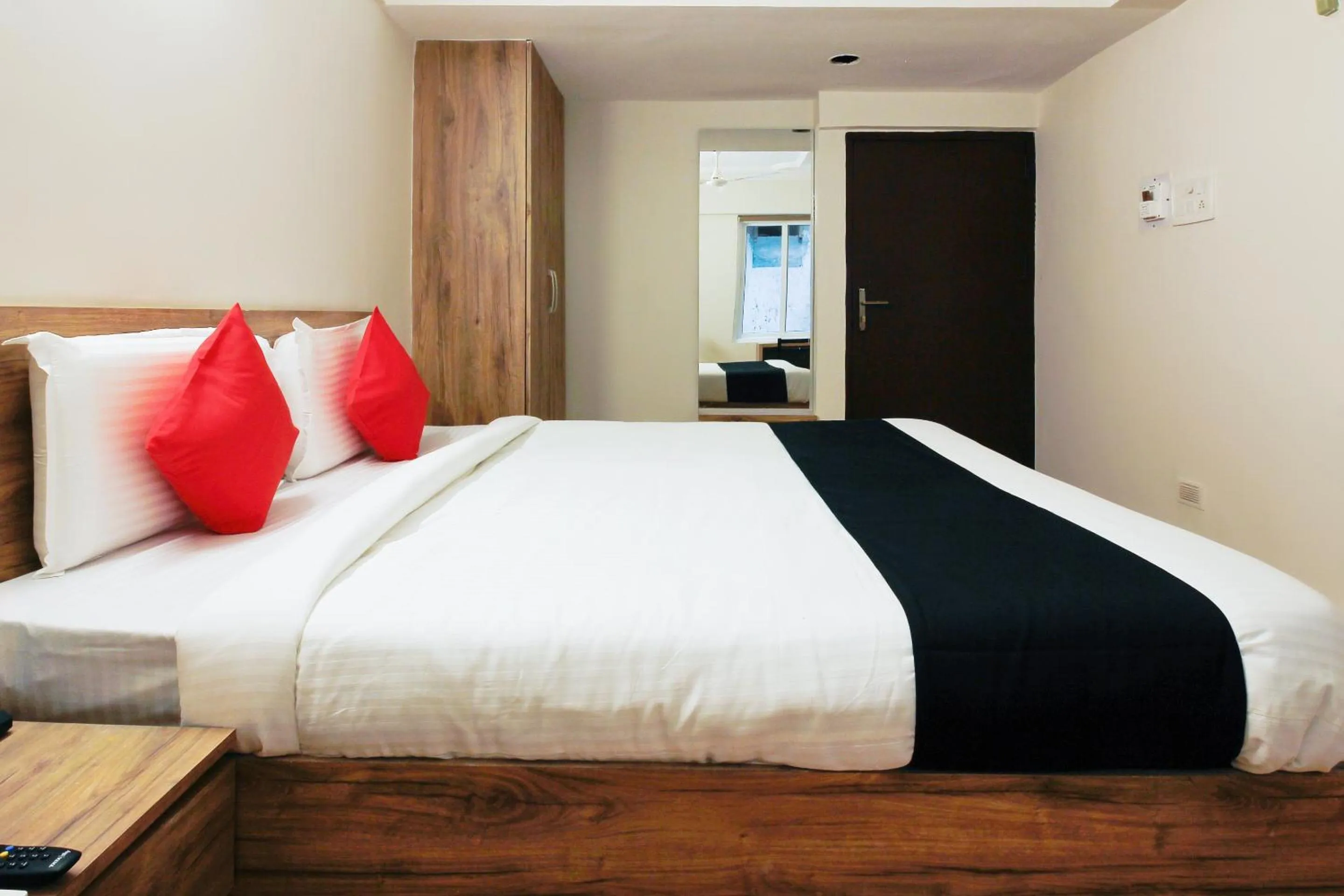 Bedroom, Bed in Capital O Sri Suprabhat Grand Near Kachiguda Railway Station