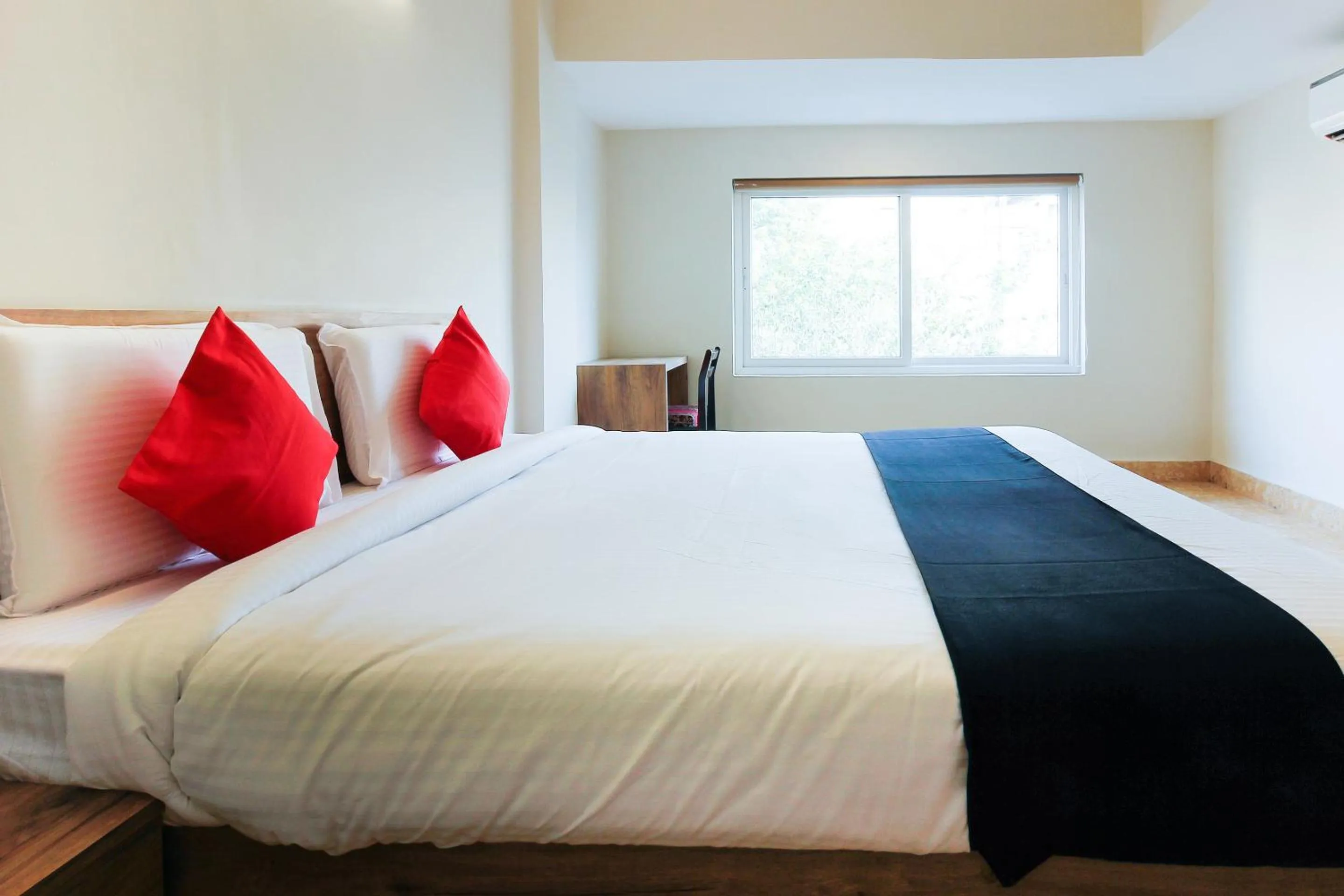 Bedroom, Bed in Capital O Sri Suprabhat Grand Near Kachiguda Railway Station