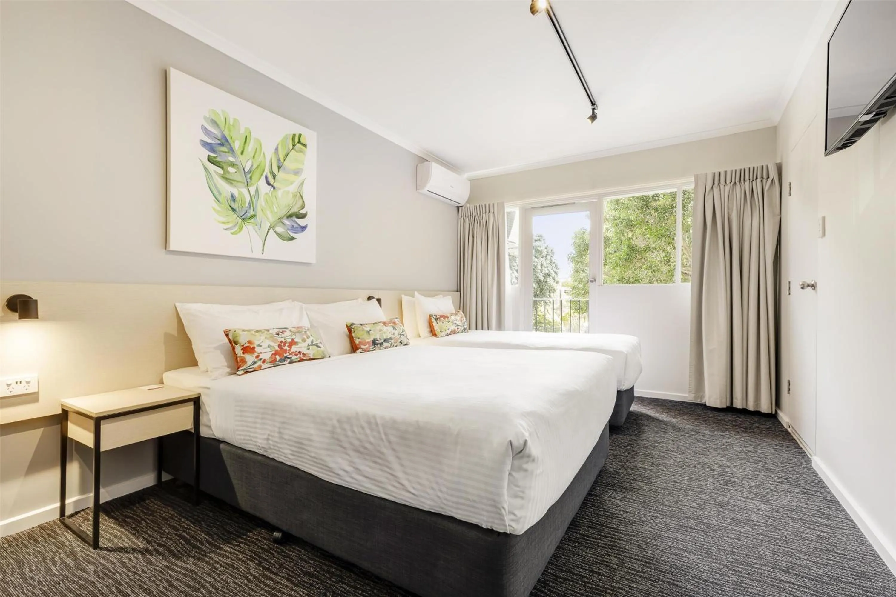 Bedroom, Bed in Nightcap at Findon Hotel