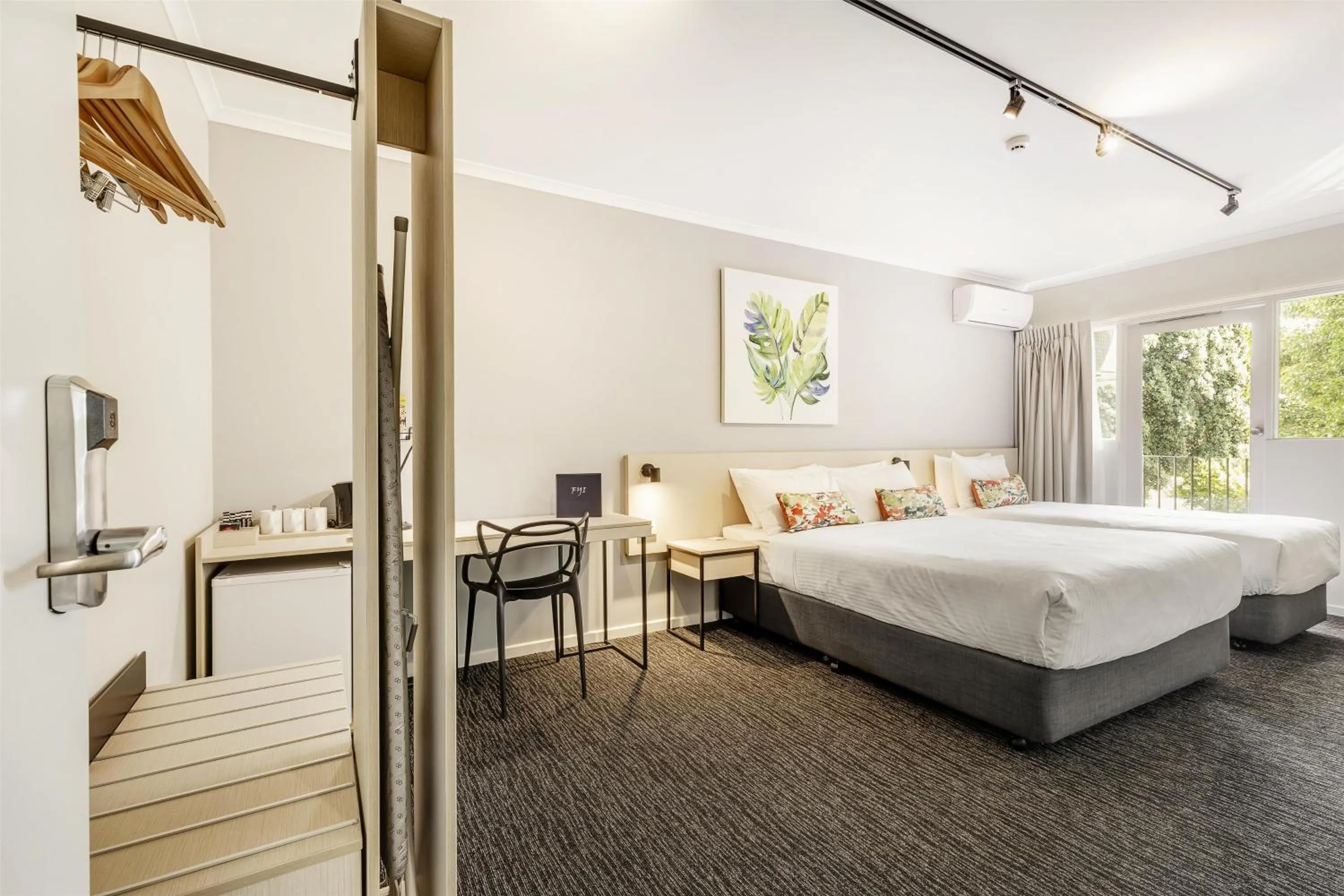 Bedroom, Bed in Nightcap at Findon Hotel