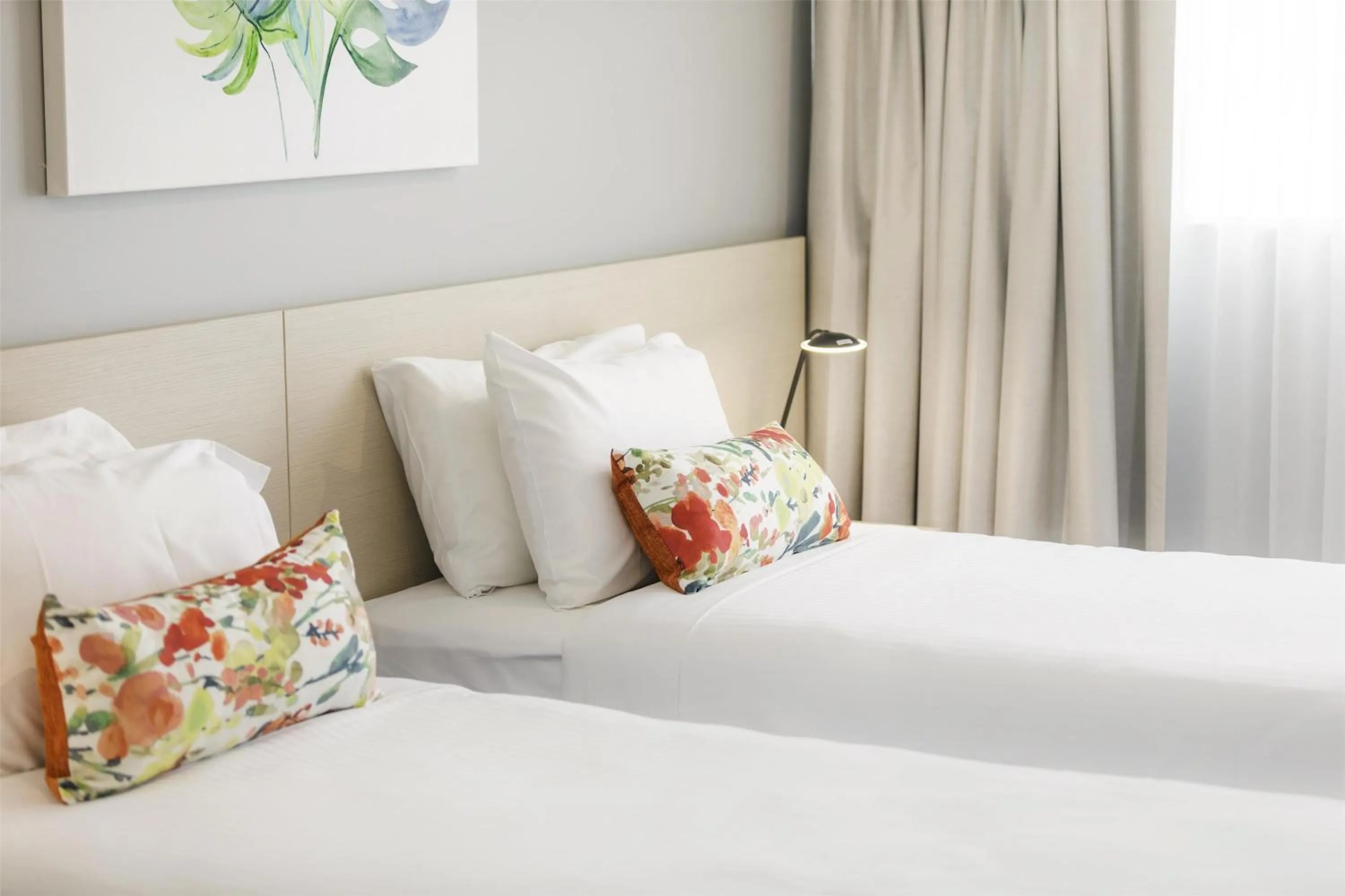 Bedroom, Bed in Nightcap at Findon Hotel