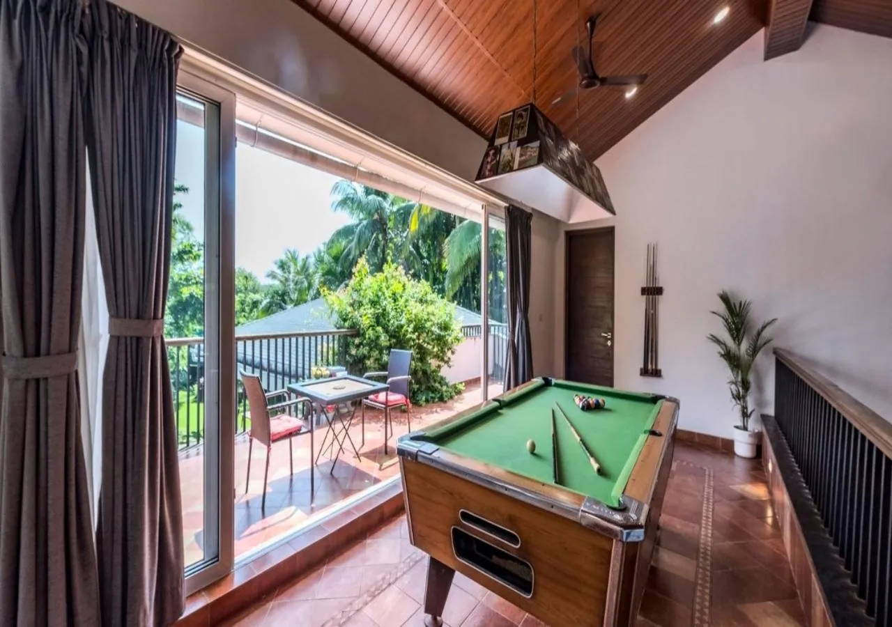SaffronStays Osaree - 5BR pet-friendly villa near Kihim Beach with a pool and terrace