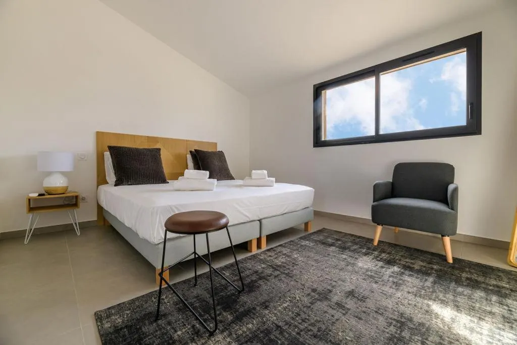 Bed in Calarossa Bay Resort